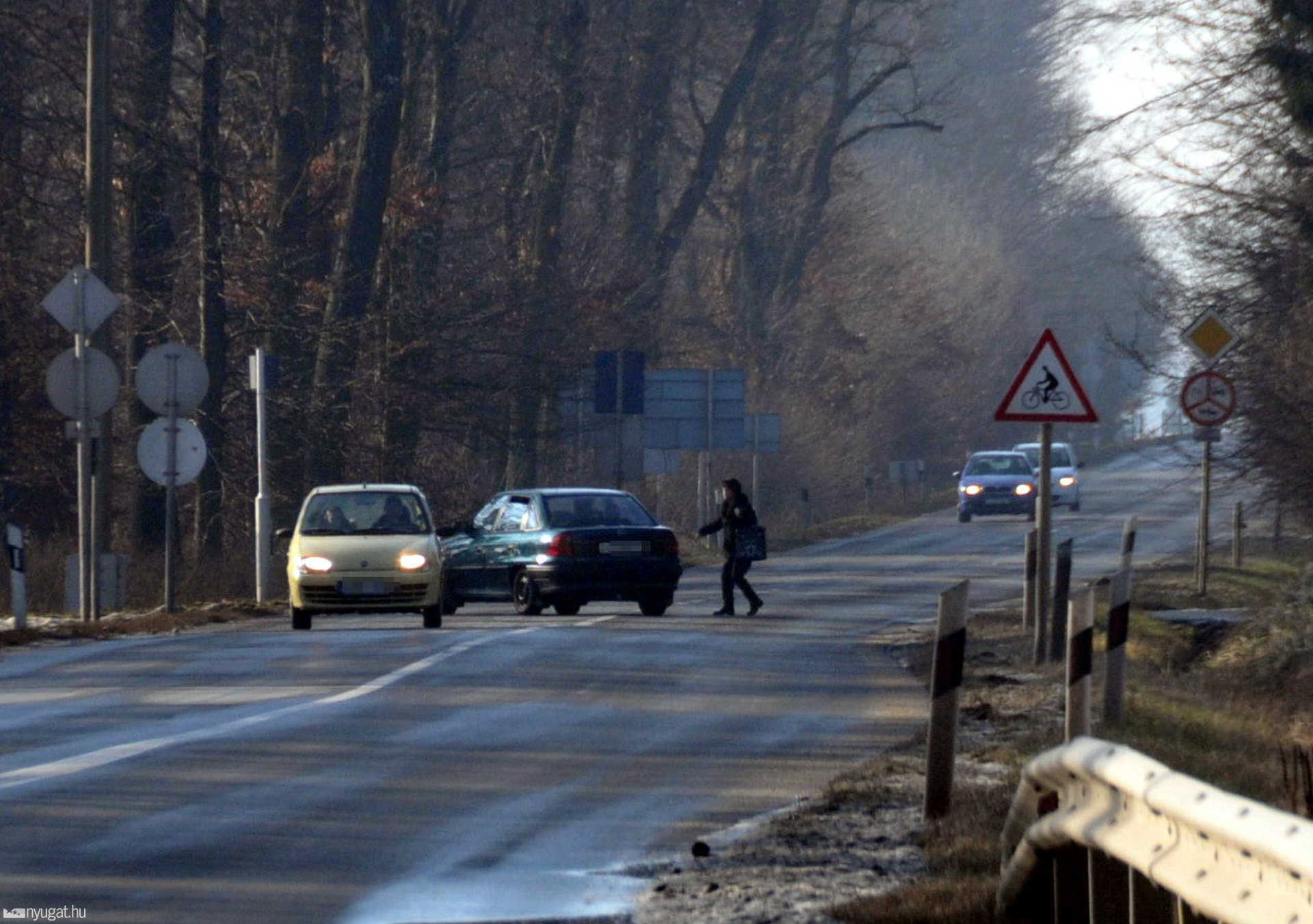 Volt, aki csak elrántott kormánnyal tudta kikerülni a kiszámíthatatlan stoppost