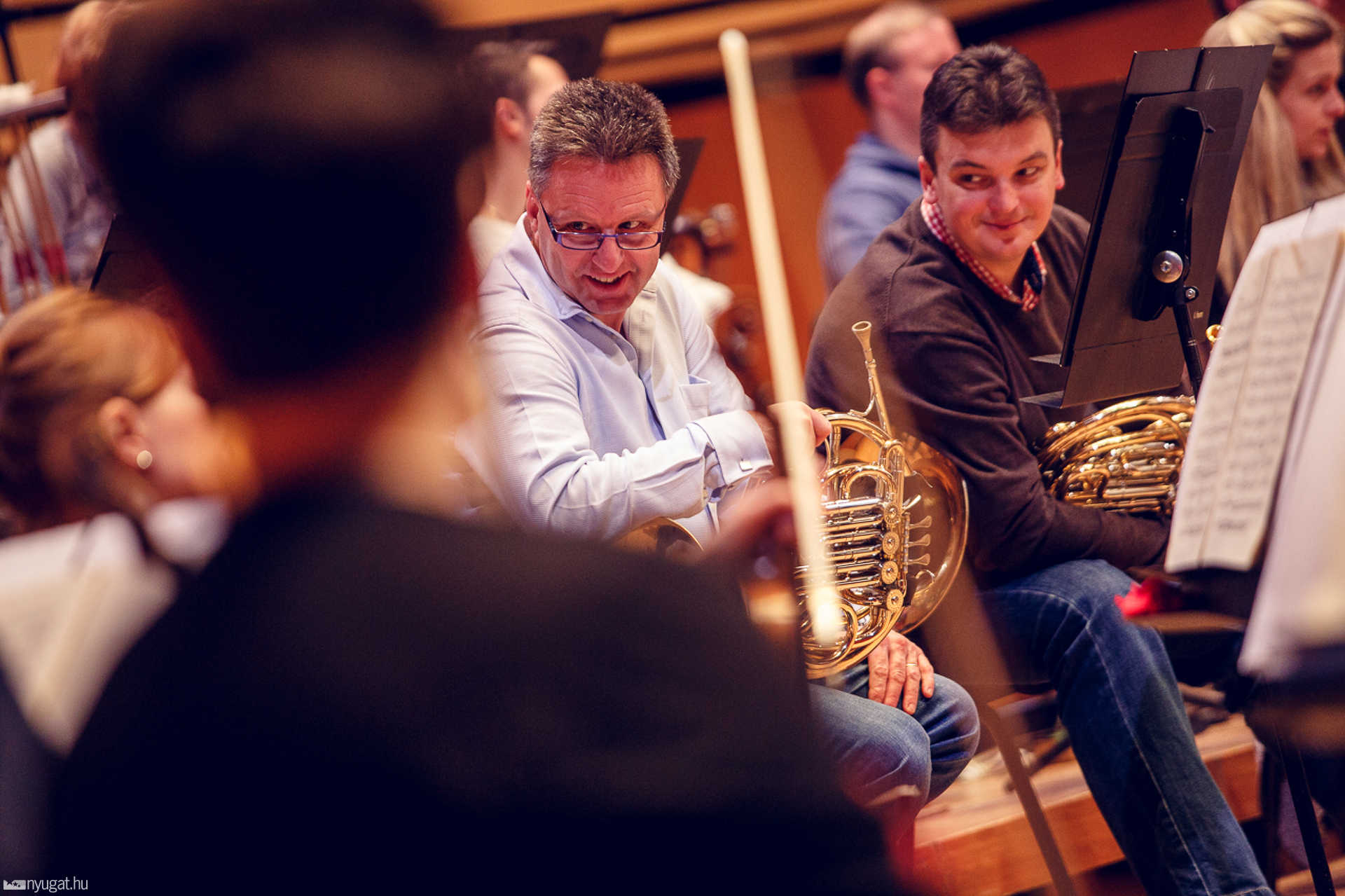 Próbál a Savaria Szimfonikus Zenekar a MüPa-beli koncert előtt
