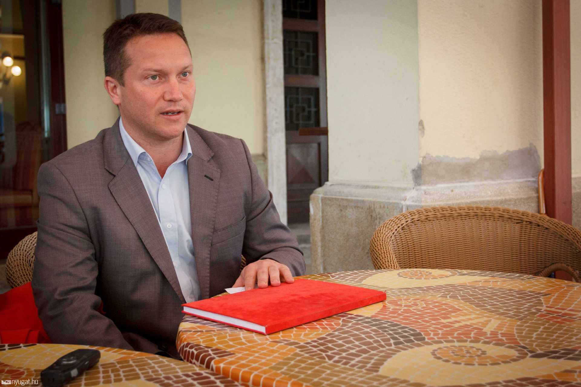 Európa balra van - MSZP sajtótájékoztató