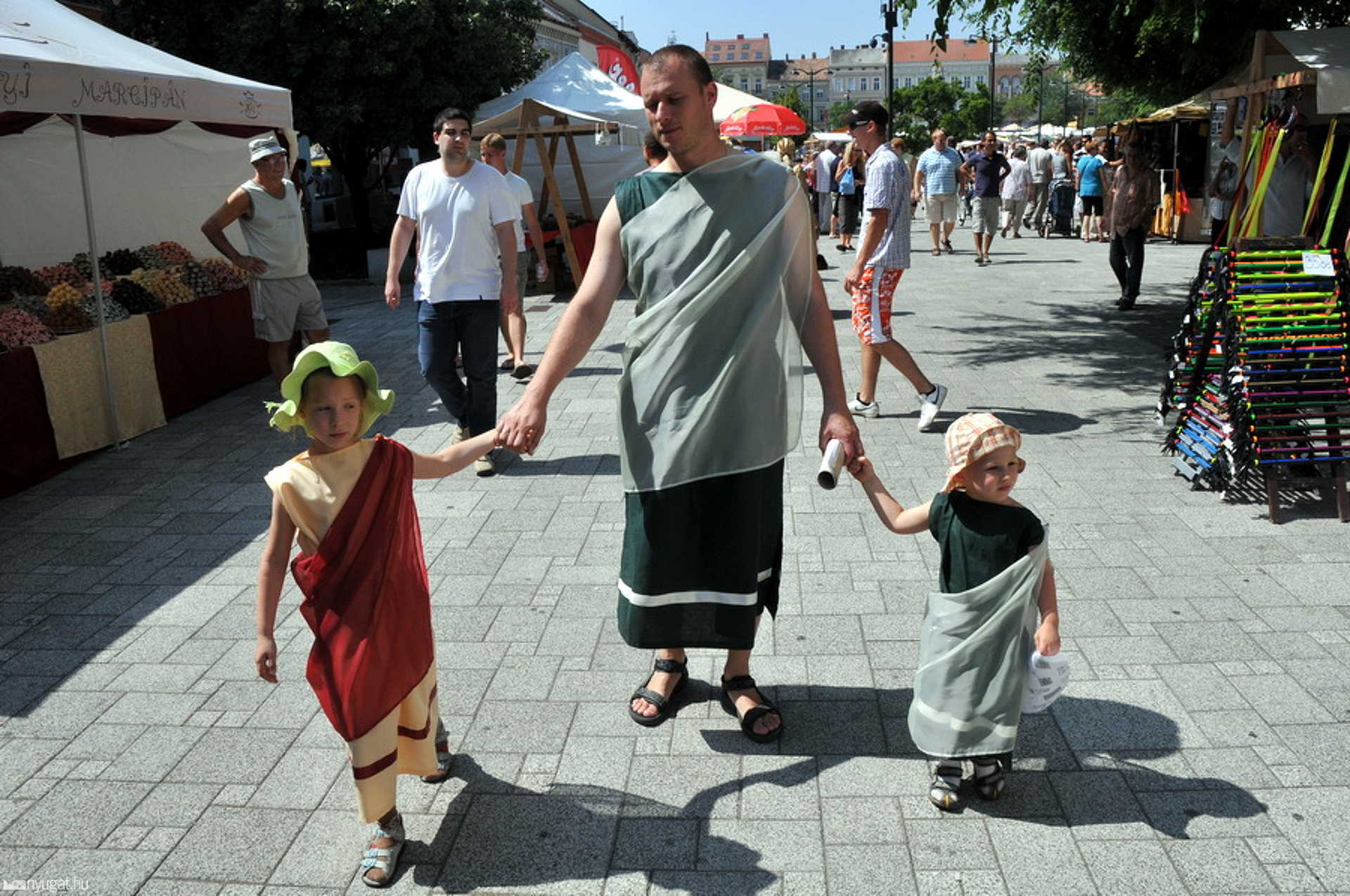 Családilag beöltözve