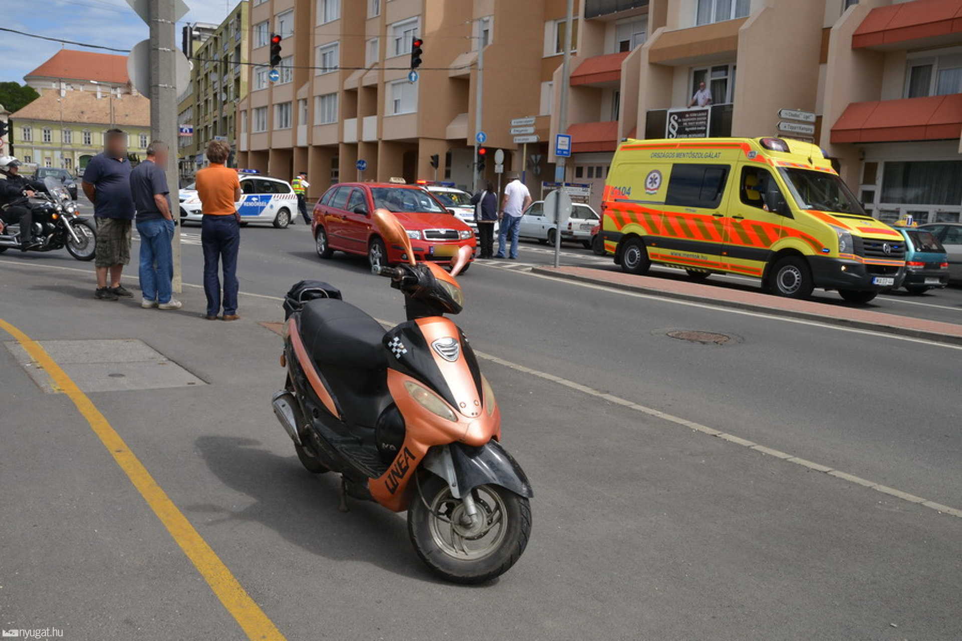 Taxinak hajtott a segéd-motorkerékpár Szombathelyen