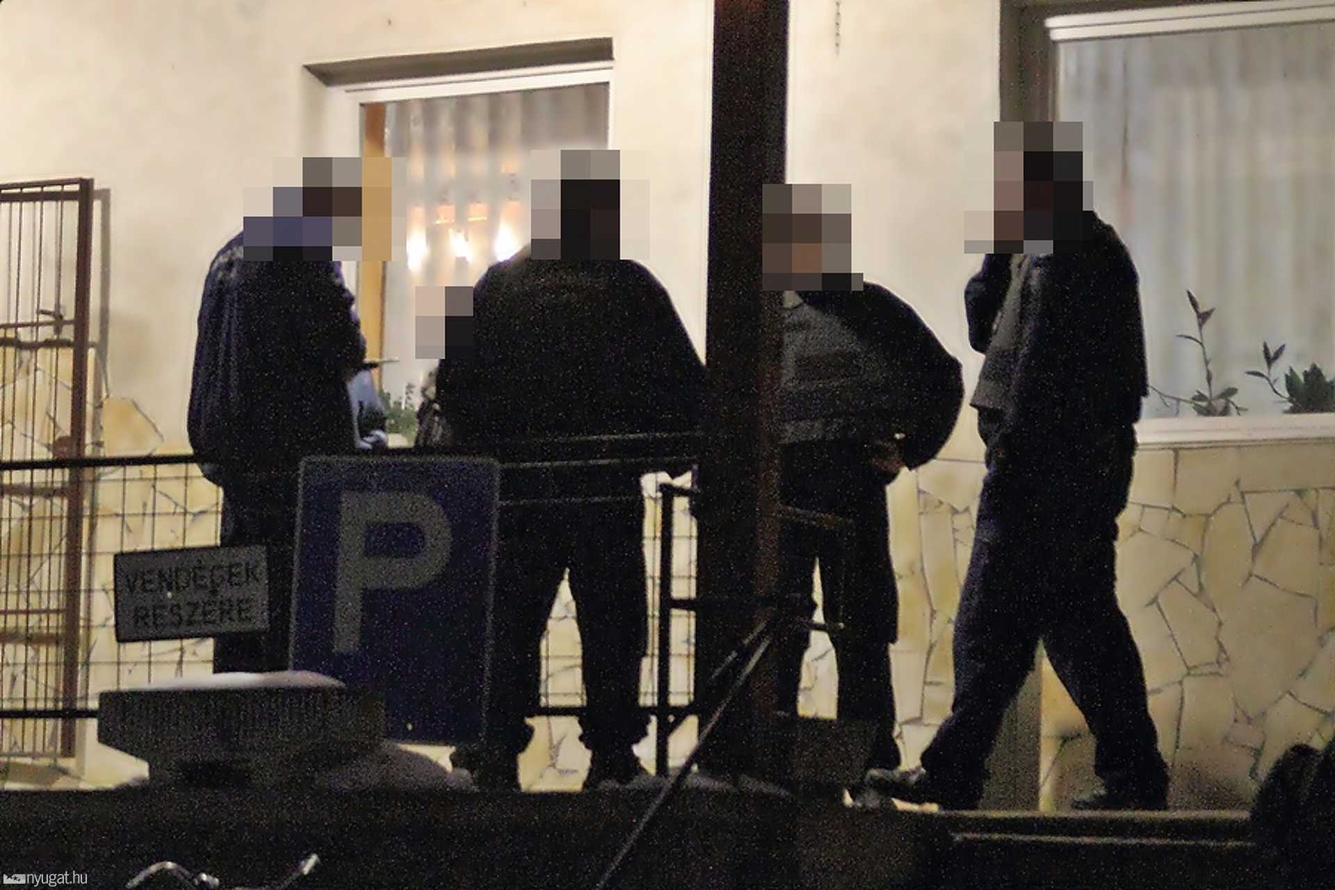 Pisztolyt rántott a kocsmában a férfi
