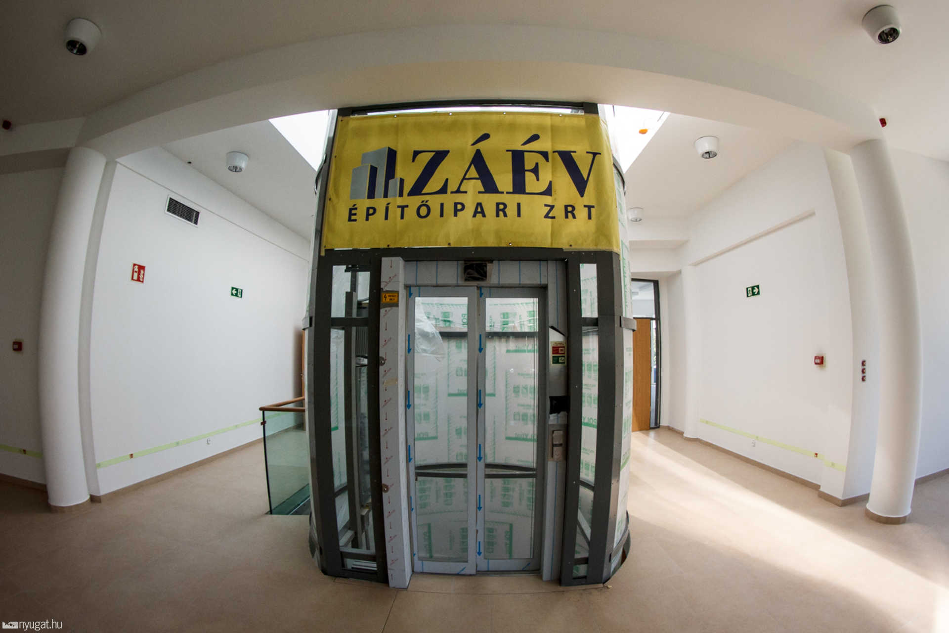Az épülő Sportház bejárása