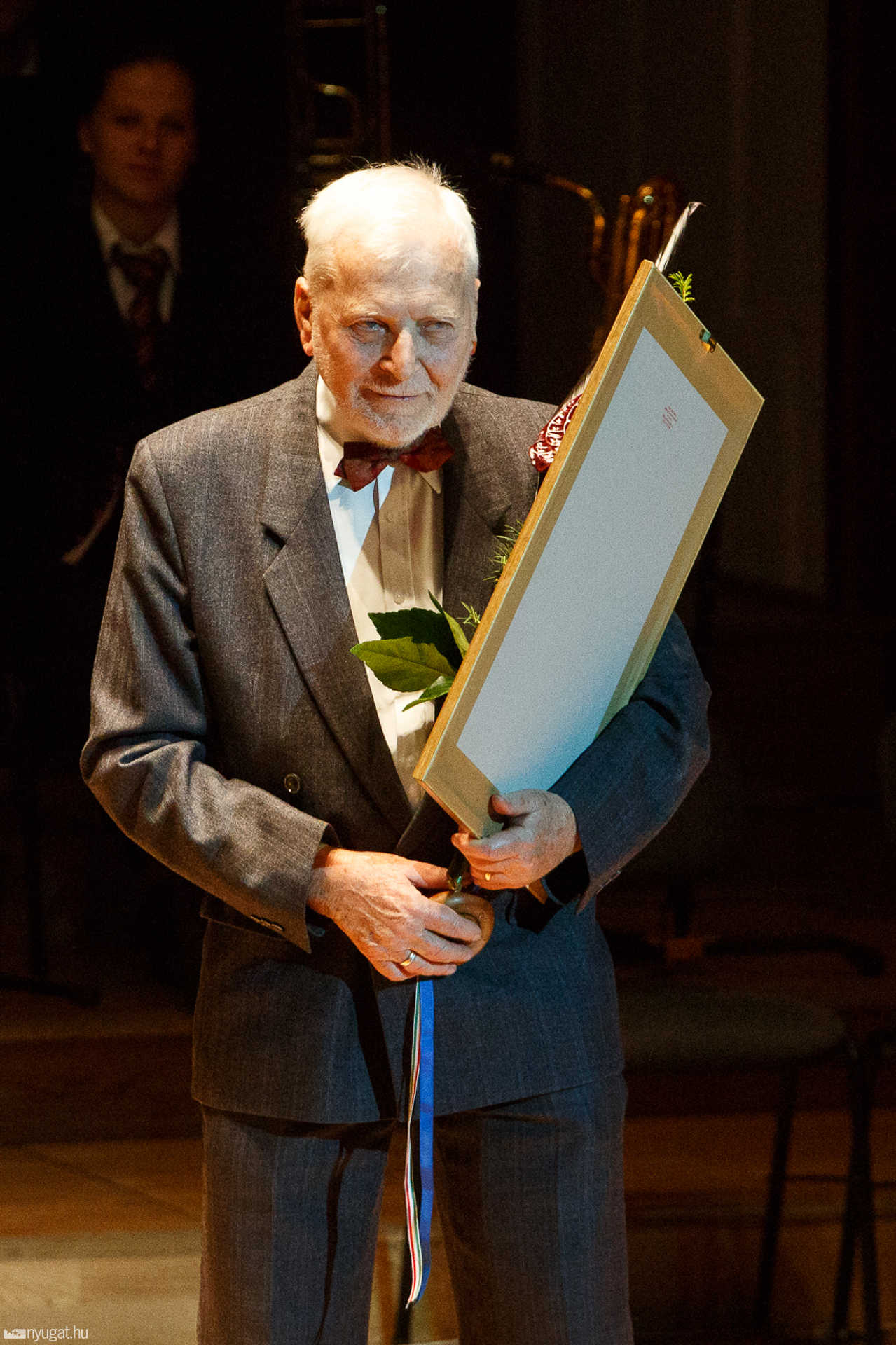 Díszpolgári cím: dr. Cholnoky Péter