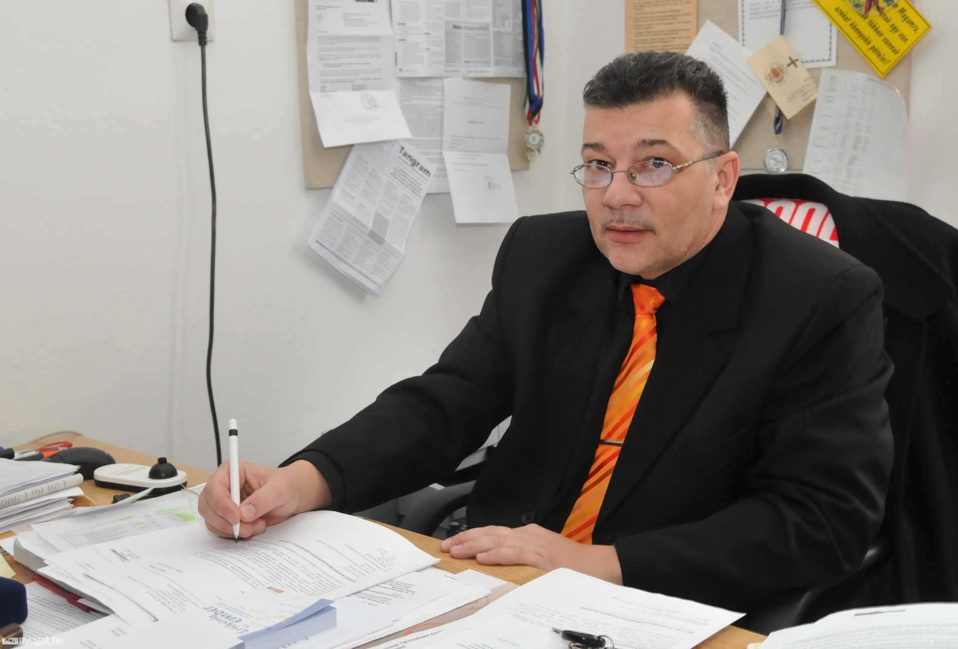 Kenessey Tibor iskolaigazgató