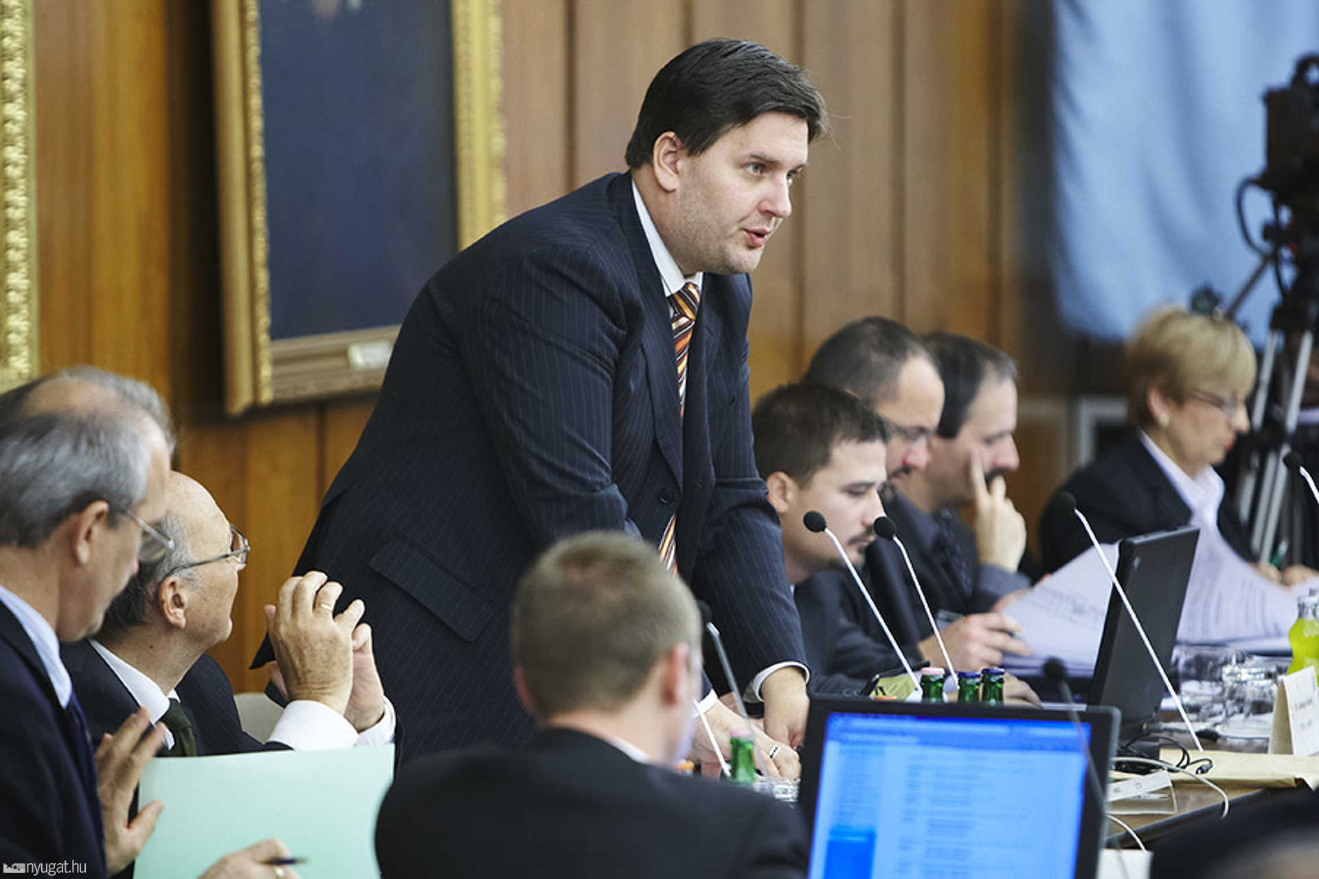 Októberi közgyűlés