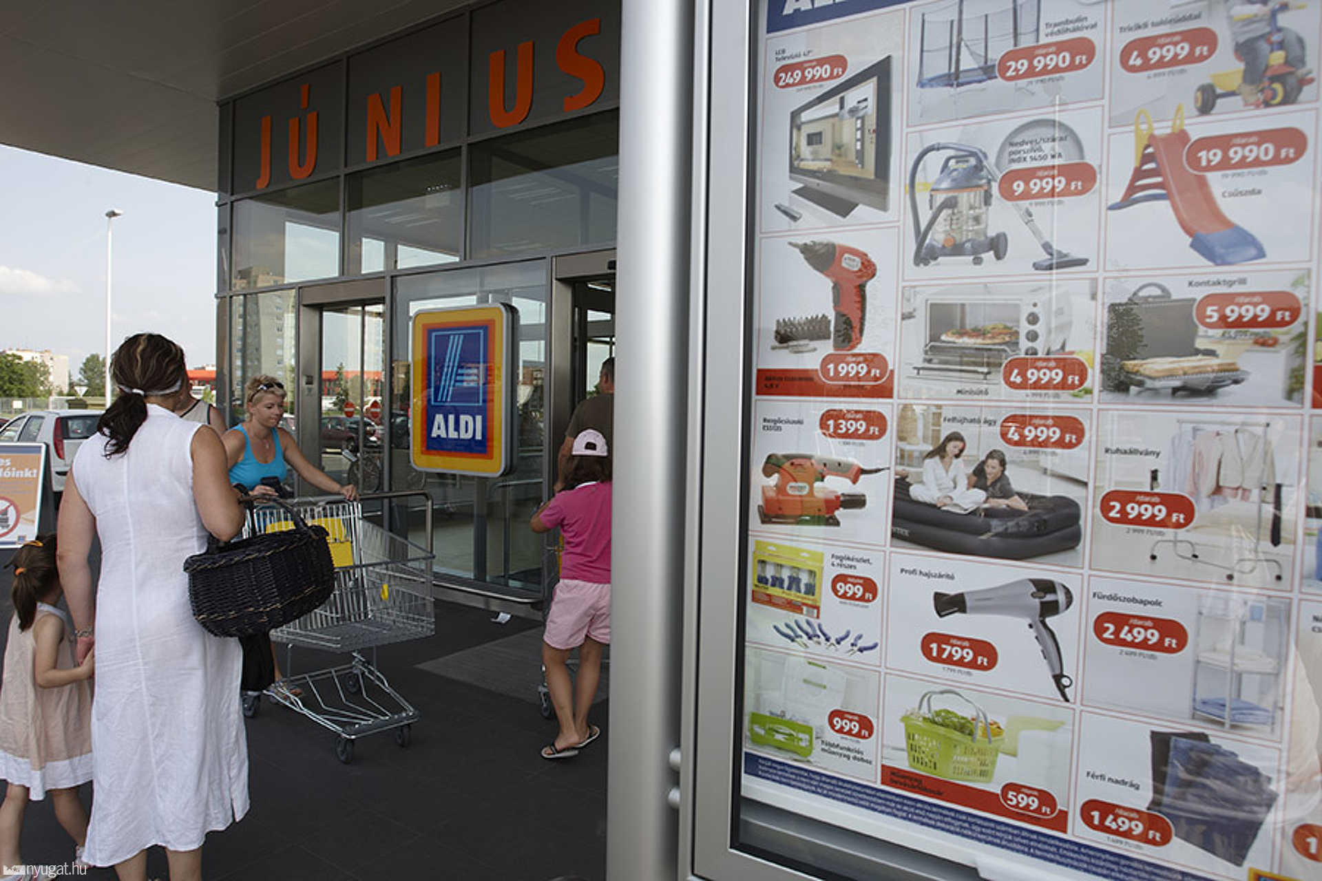 Aldi nyitás