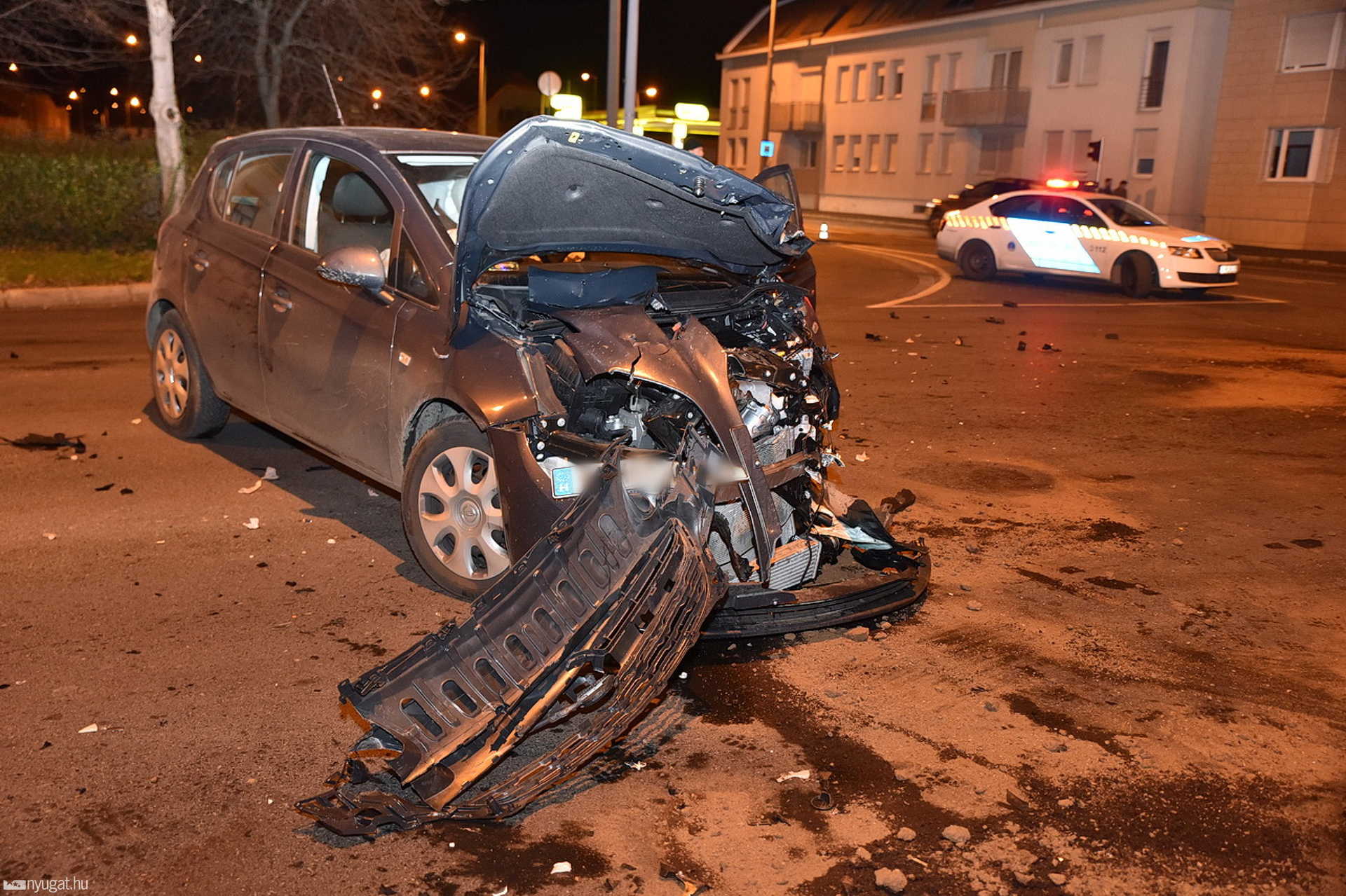 Opelbe robbant a Volvo Szombathelyen 