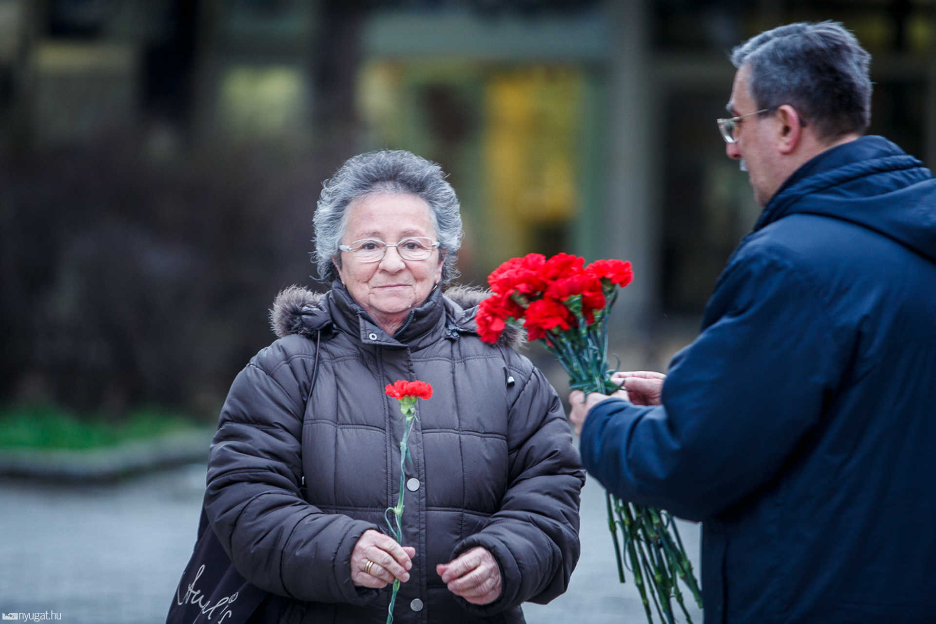 Nőnap alkalmából felköszöntötték a szombathelyi hölgyeket az MSZP-s képviselők