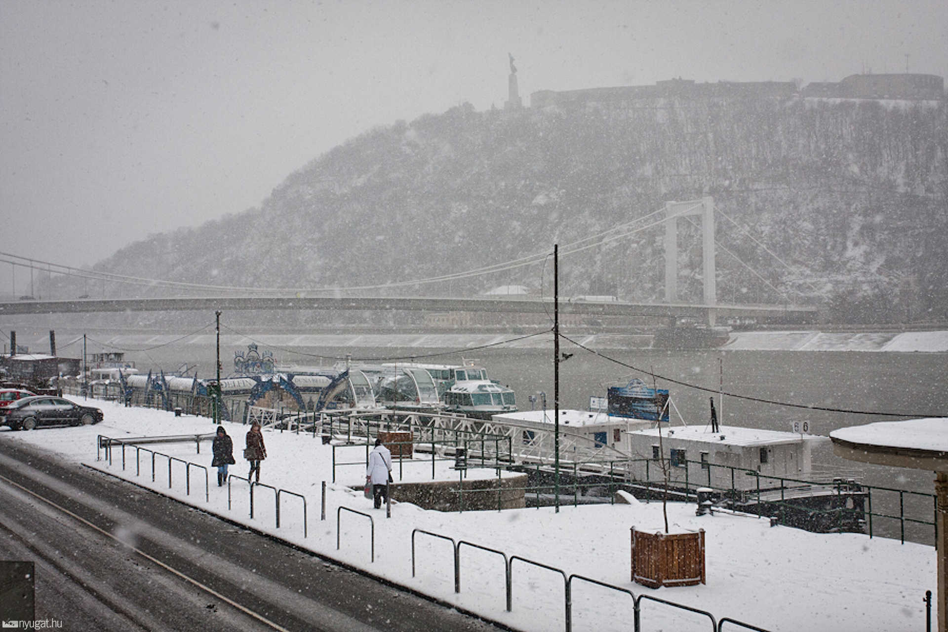 Ellepte Budapestet a fehérség