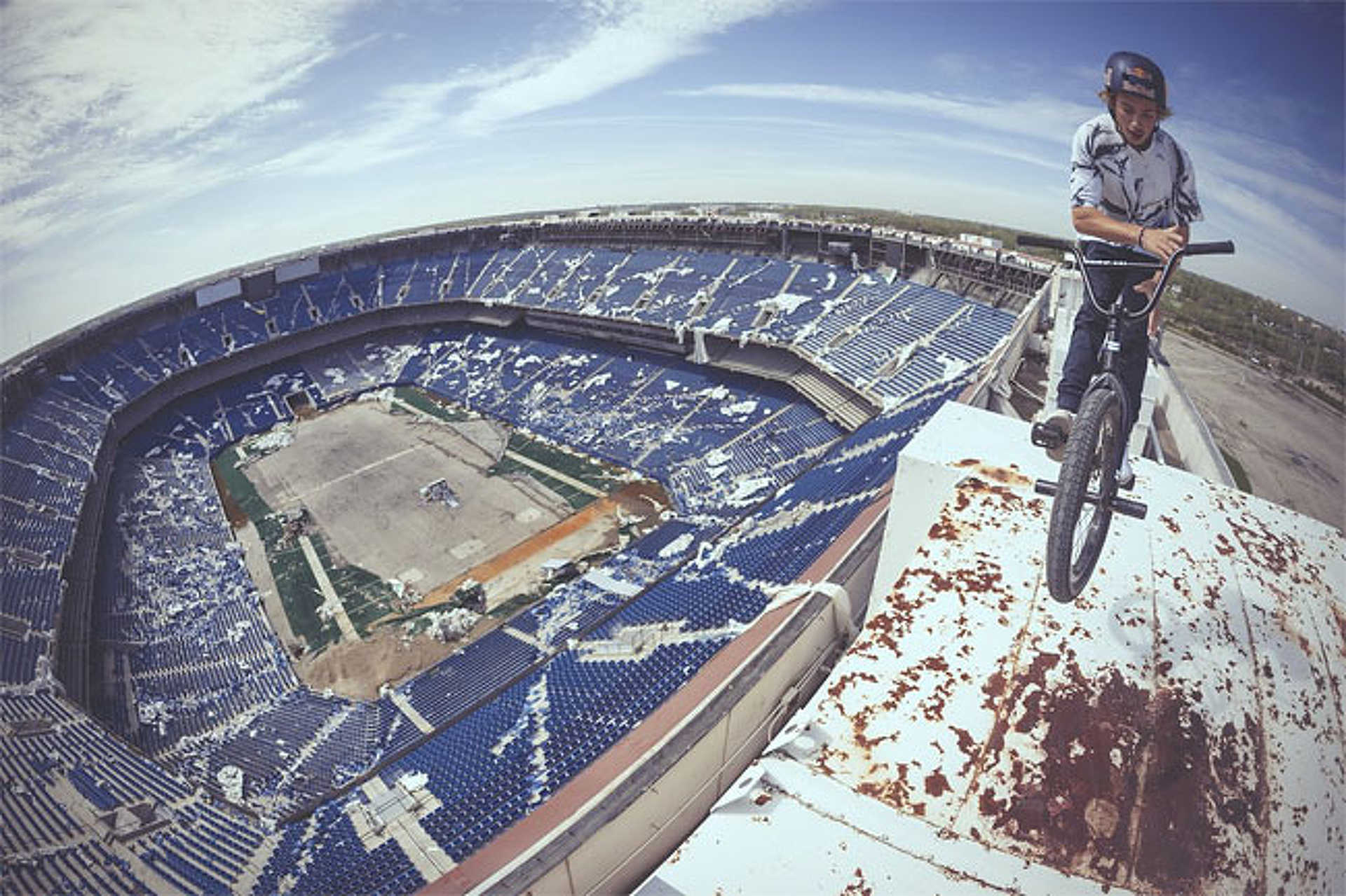 BMX-szel a Silverdome-ban