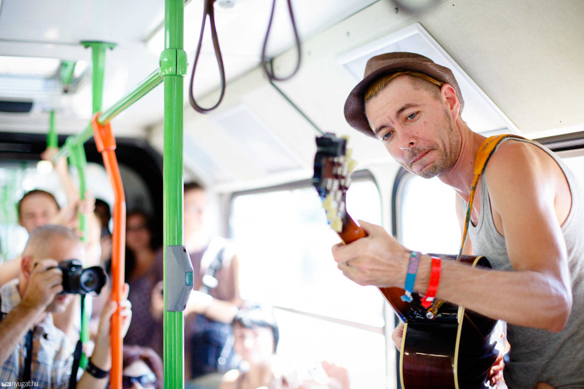 Felavatták a 30Y-os buszjáratot