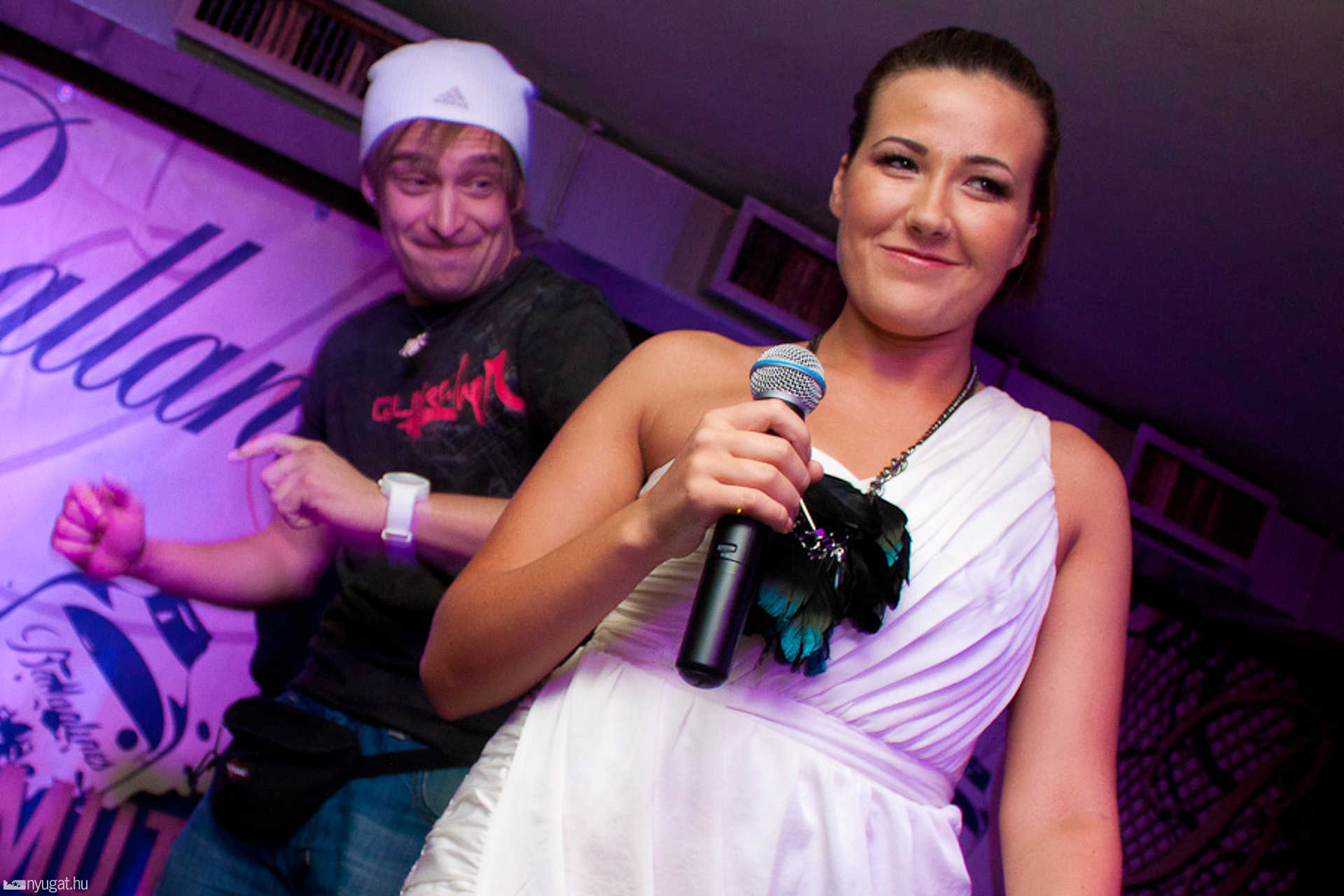 Janicsák Veca az aClubban 