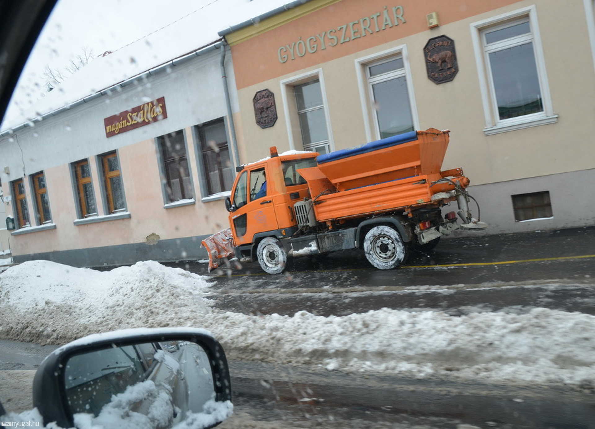 Téli útviszonyok Szombathelyen és környékén