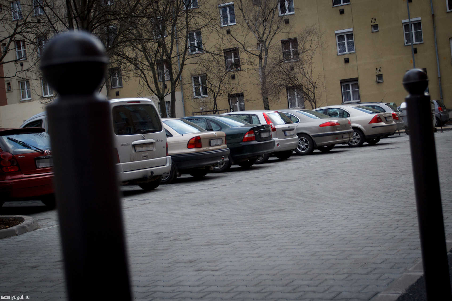 Savaria tér mögötti tömbbelső