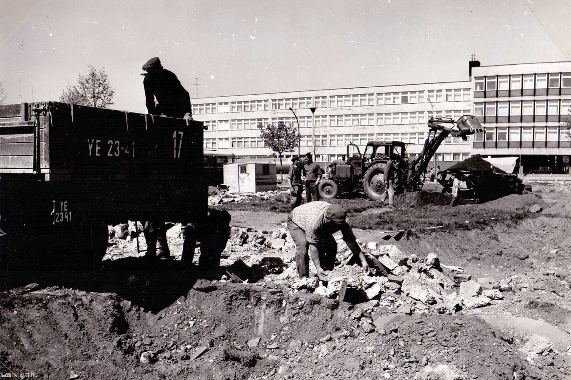 Az Ady téri autóbusz pályaudvar bővítése