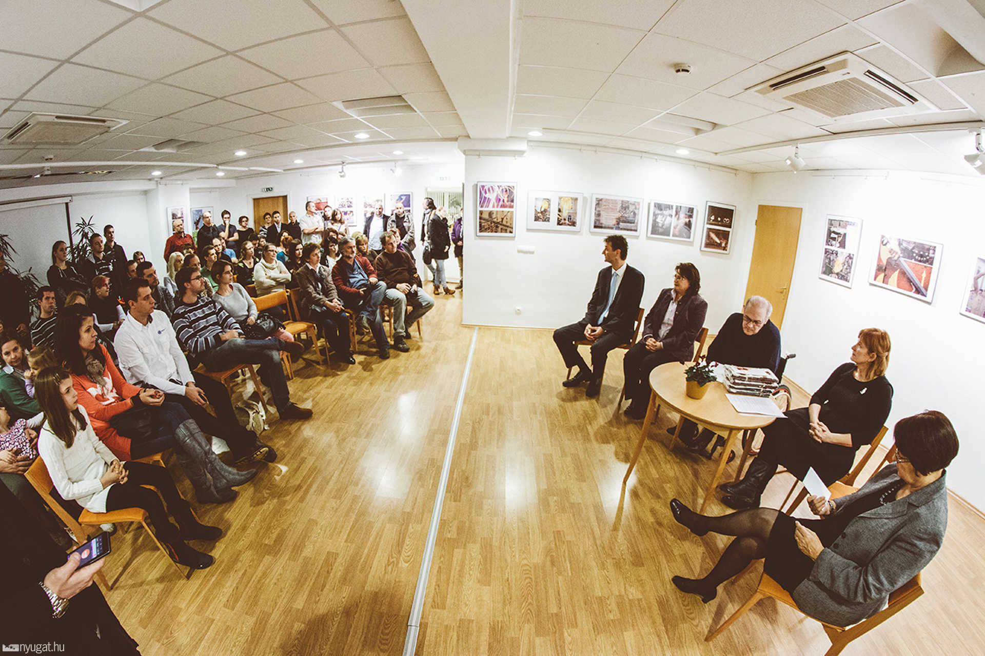 Karneváli fotópályázat 2014 - megnyitó