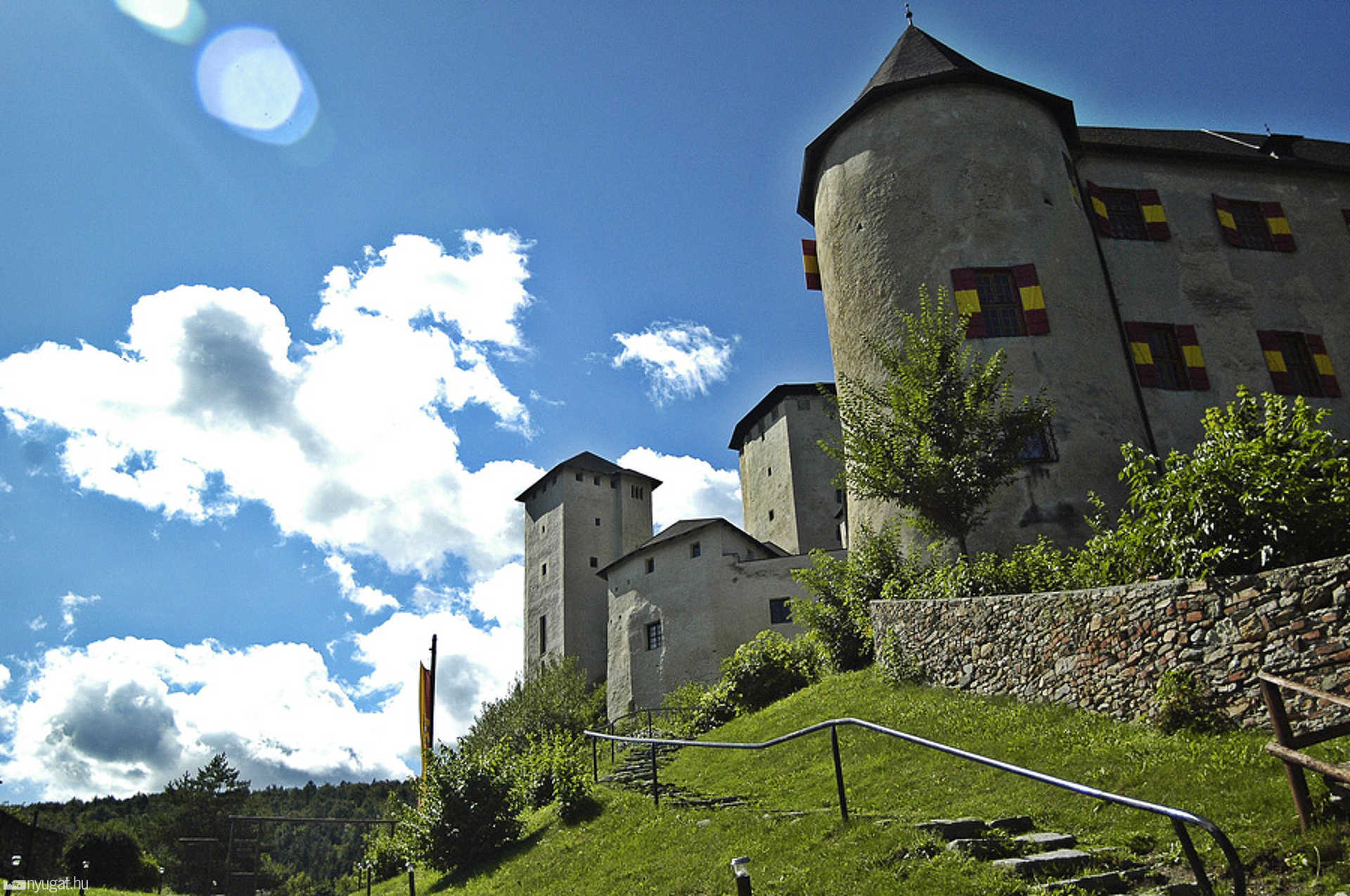 Lockenhaus - Lovagvár a hegytetőn