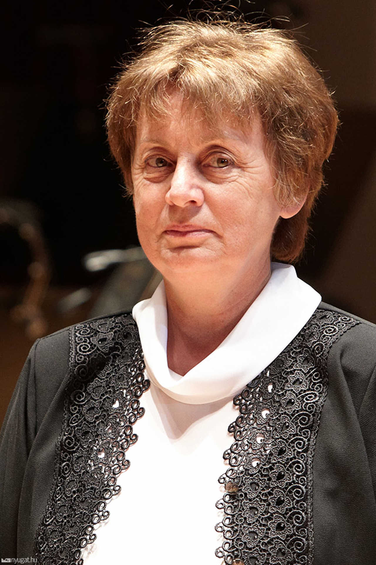 Dr. Józsa Miklósné