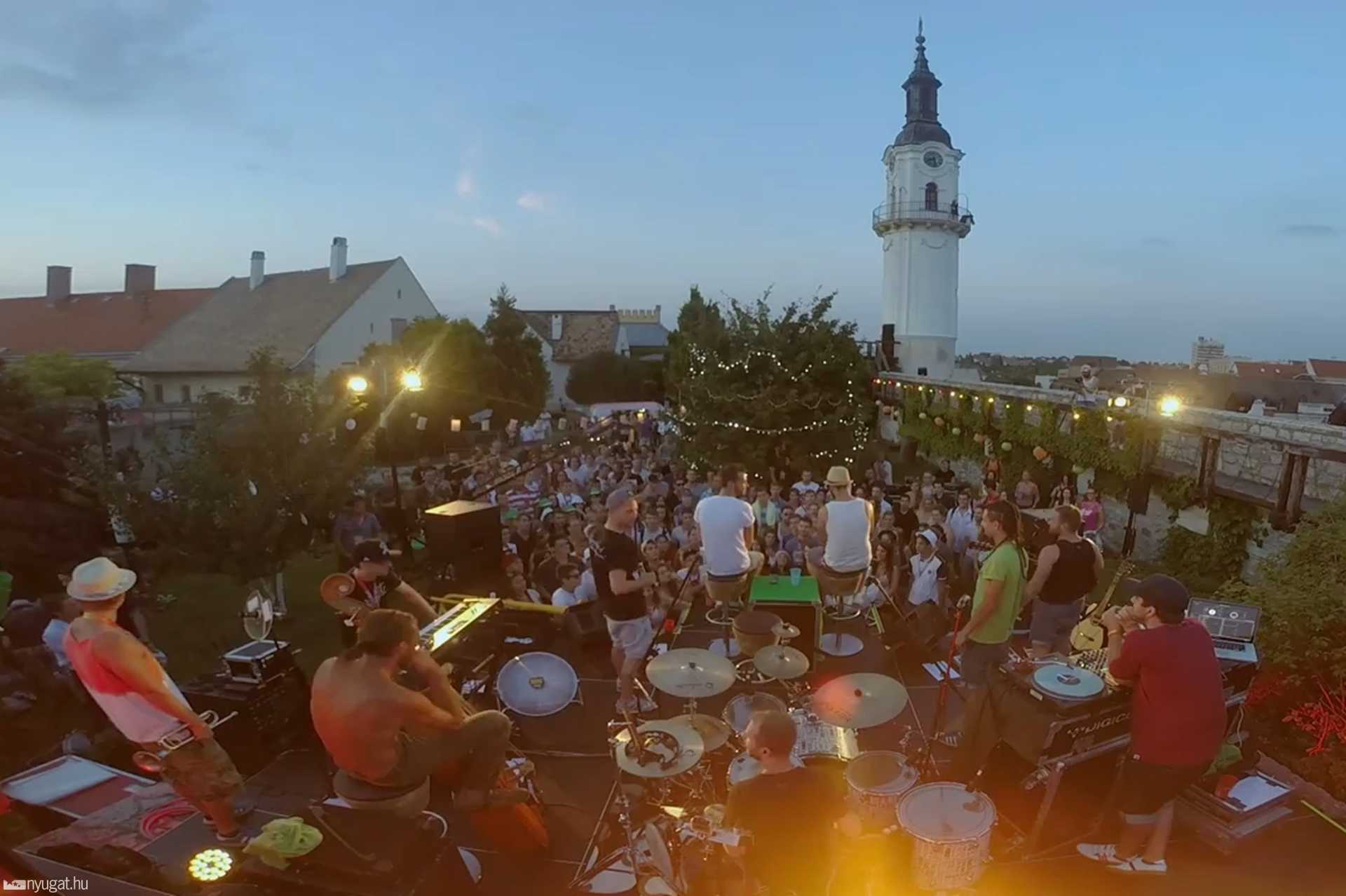 titkos tott punnany massif koncert csak a szerencs seknek titkos tott punnany massif koncert csak a szerencs seknek