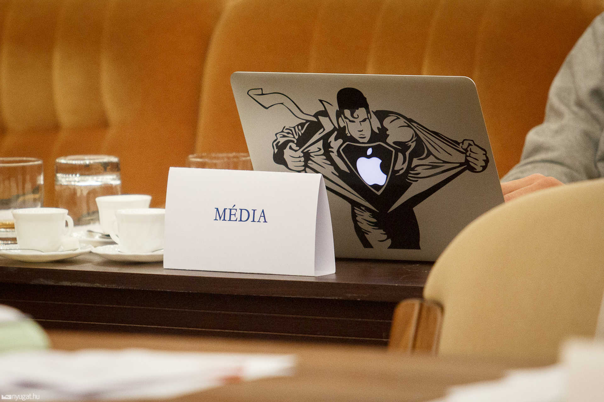 Média mint szupermen - Ez igen