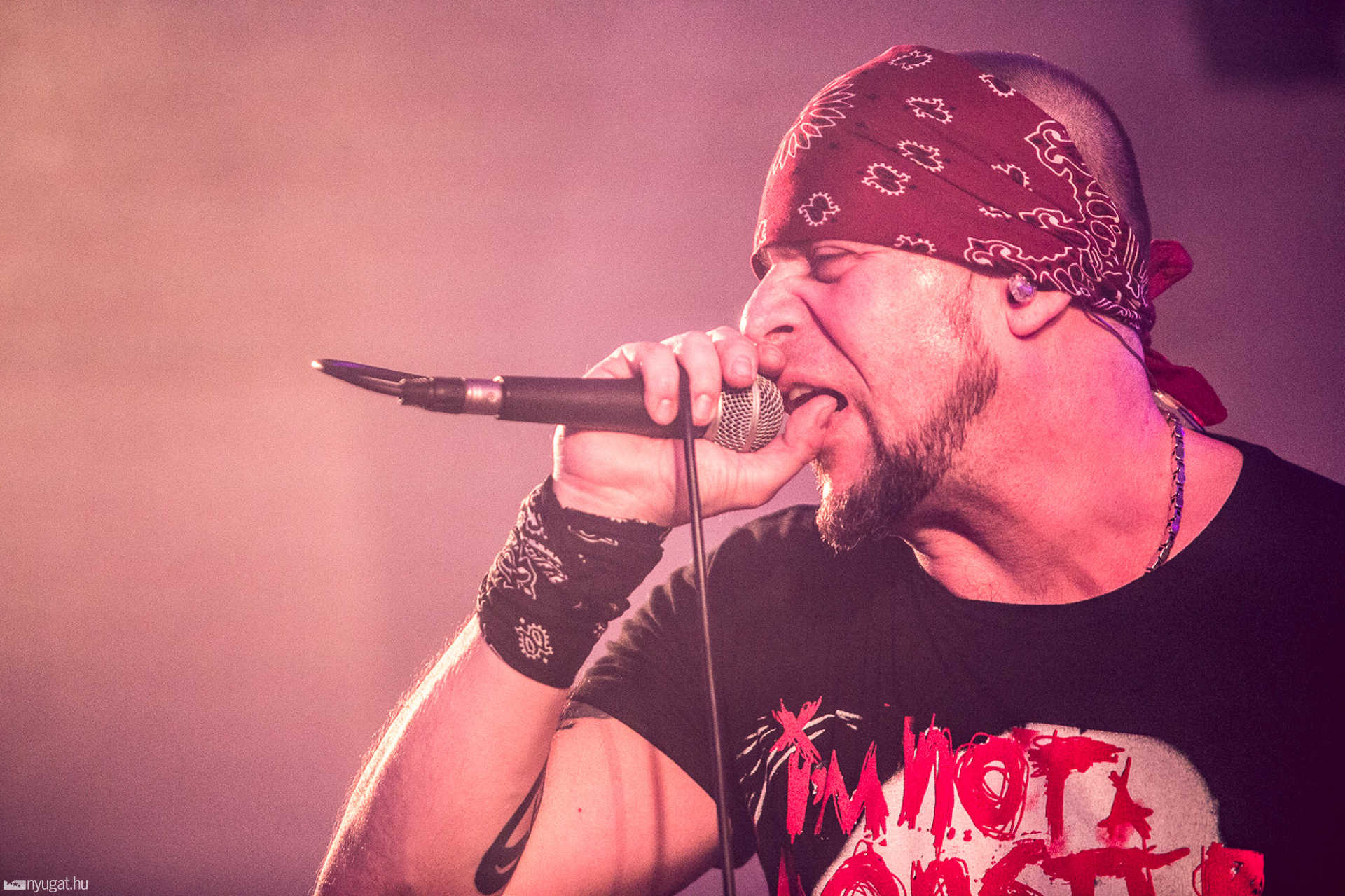 Strong Deformity-koncert a moziban