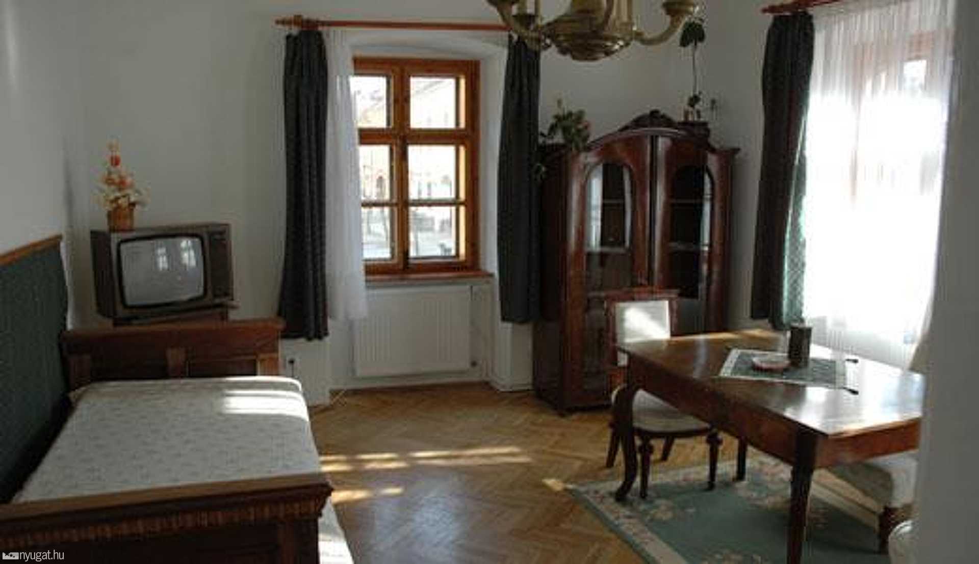 Pont Kézműves Galéria és Vendégház