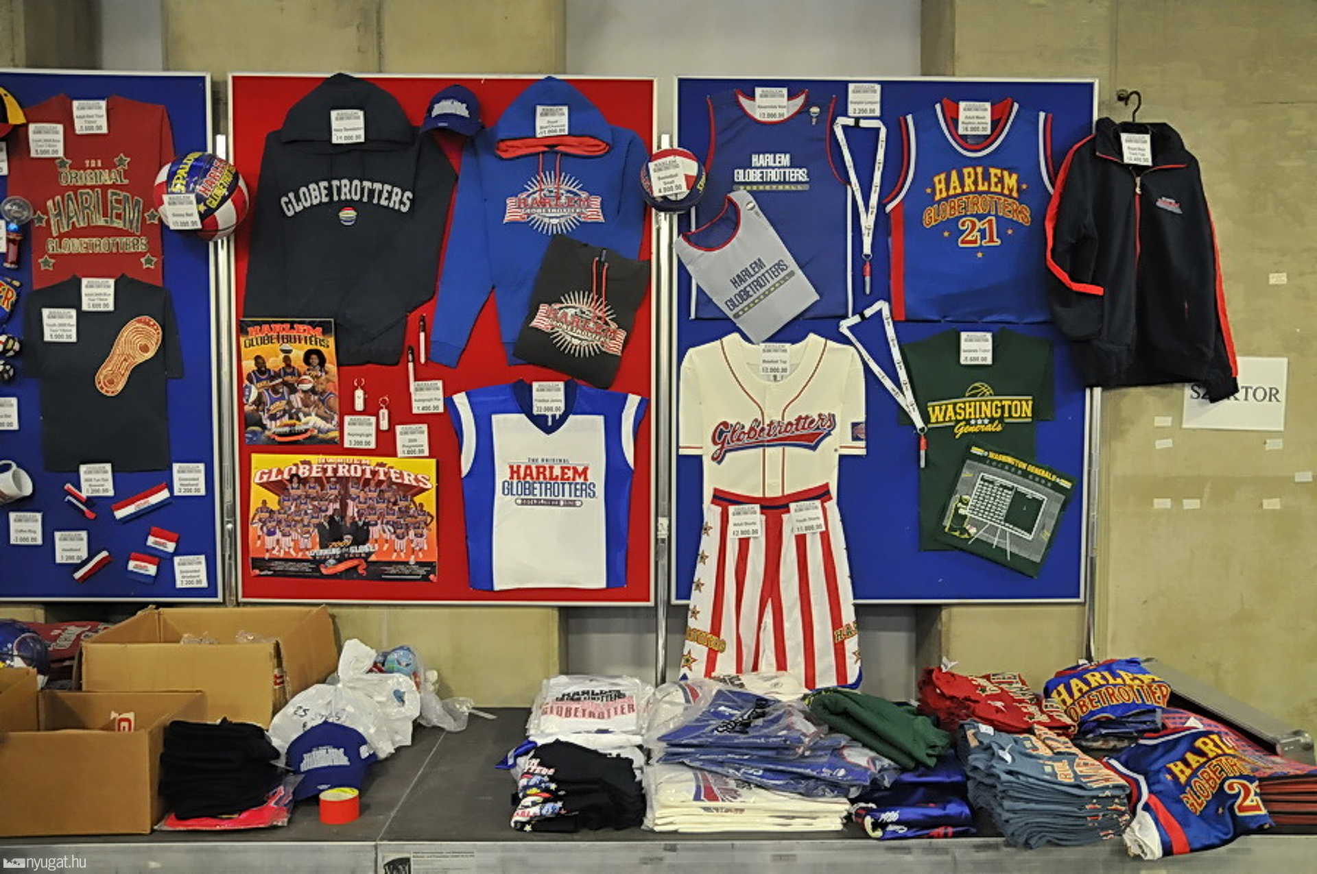Harlem Globetrotters az Arena Savariában - bemelegítés
