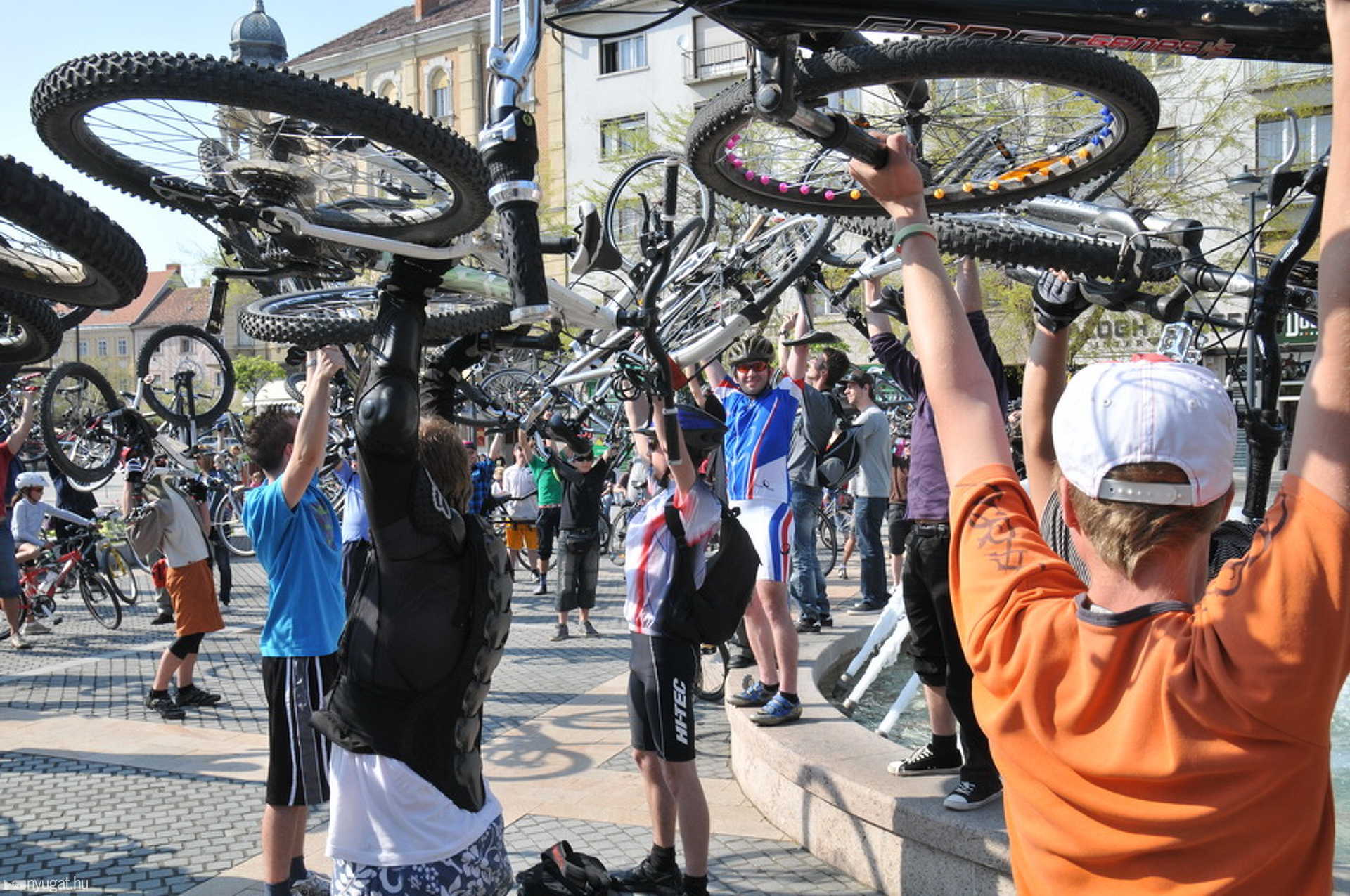 Critical Mass Szombathelyen 
