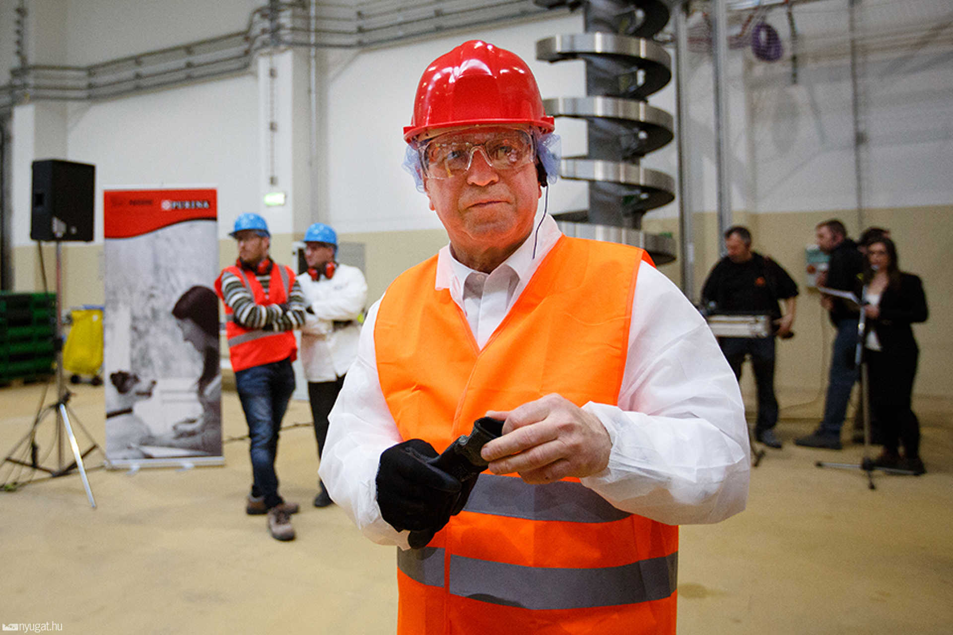Nestlé Purina Petcare gyáregység-avató Bükön