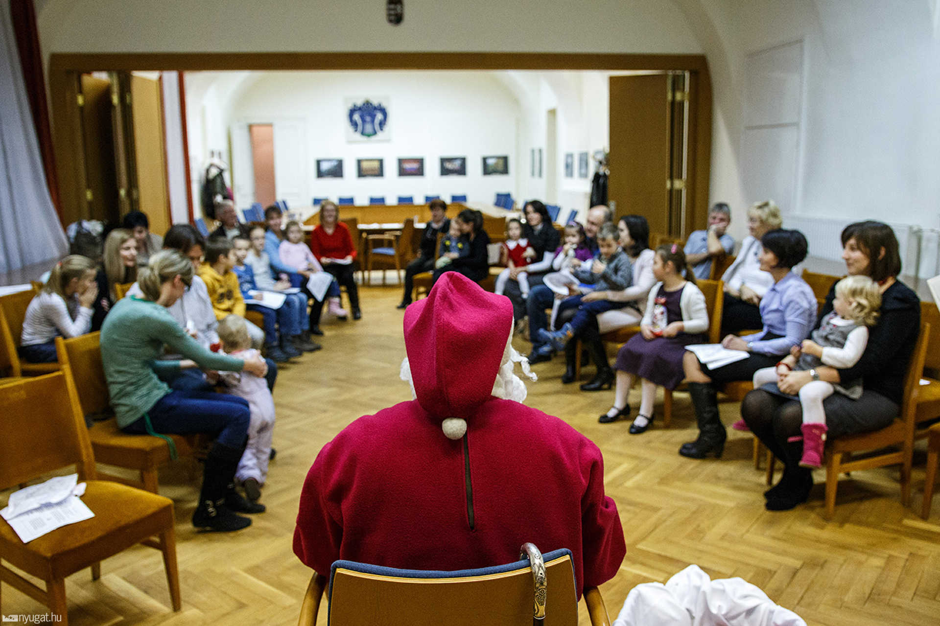 Mikulás a Megyeházán