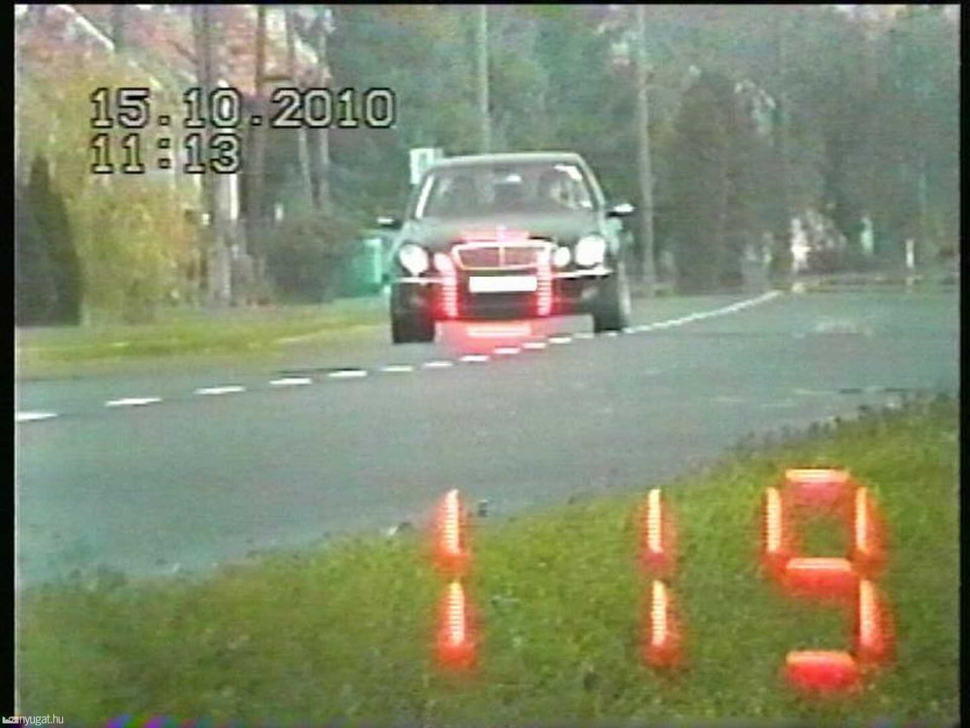 Vámoscsalád, 119 km/h