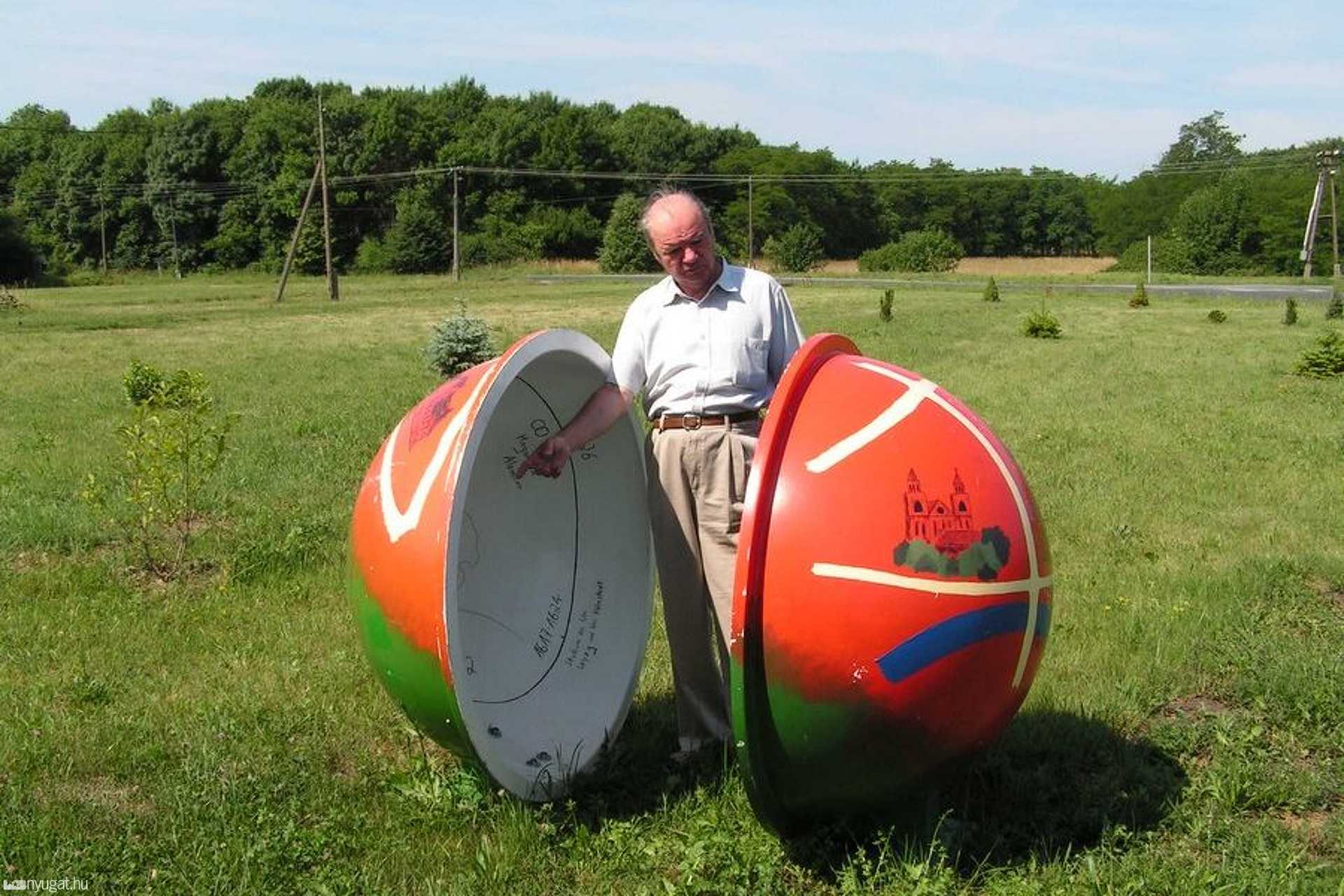 A magdeburgi félgömbök a ház előtt