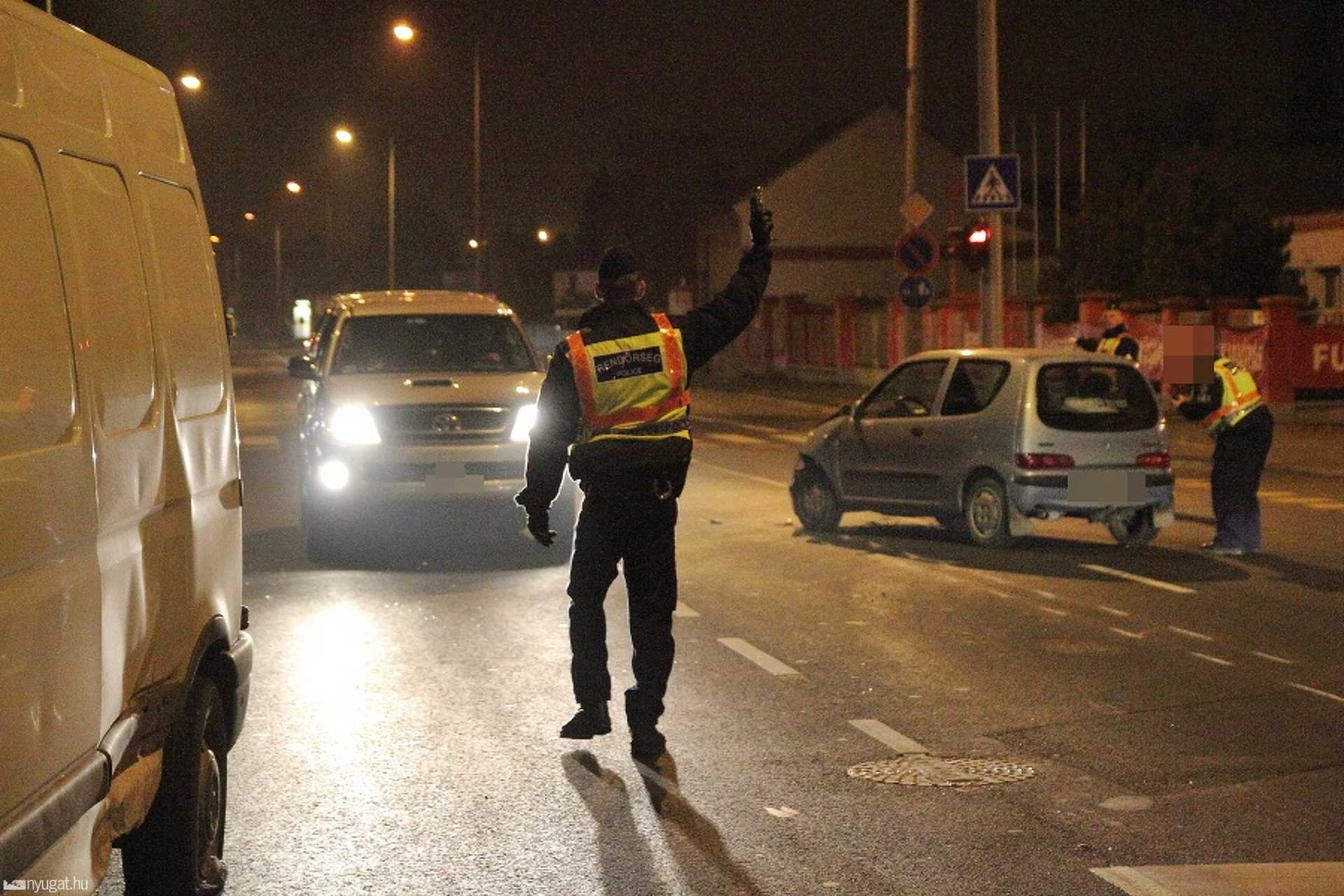 Furgonnak hajtott a személykocsi a Zanati úton