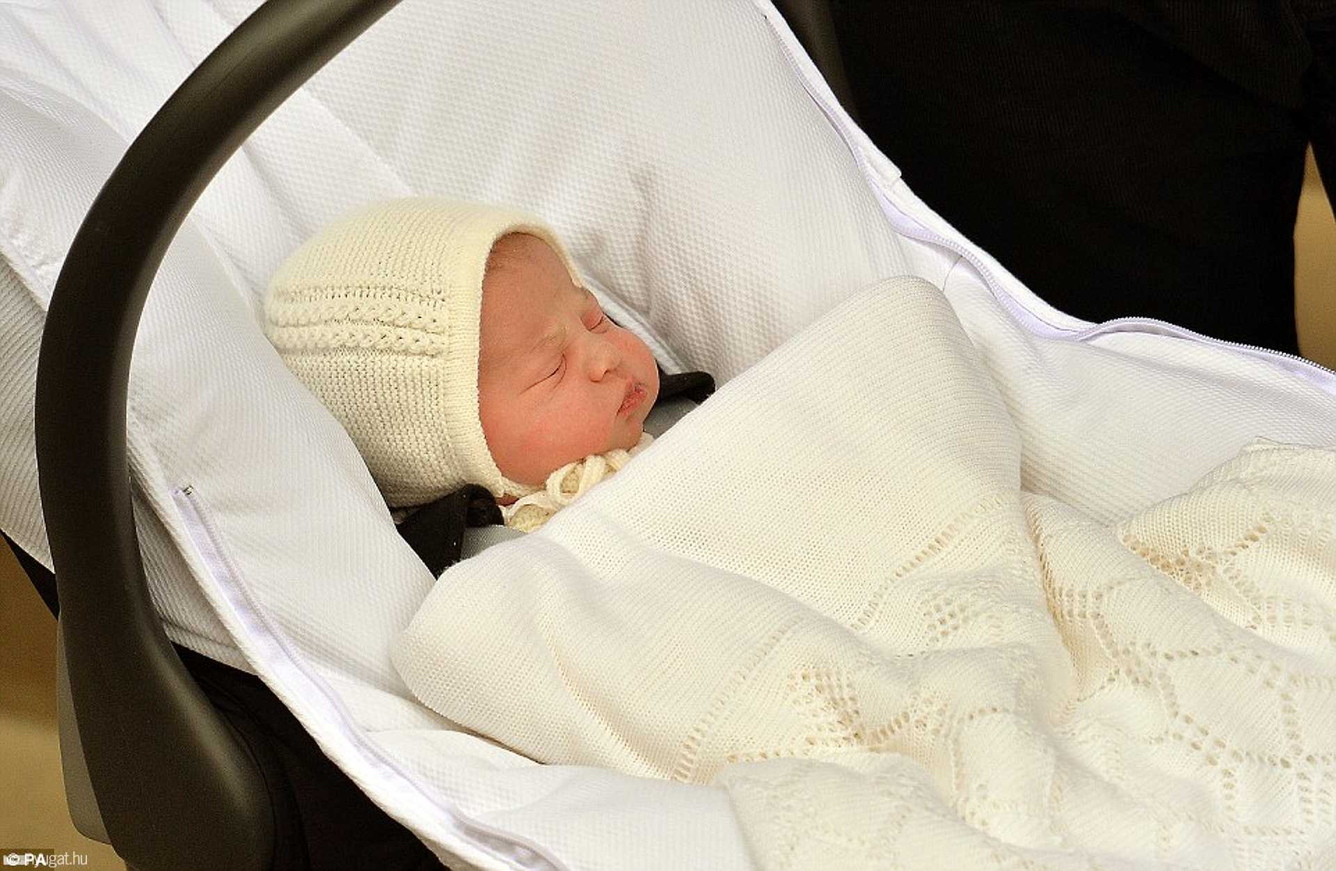 Royal Baby Princess: megszületett Katalin hercegné és Vilmos herceg második gyermeke