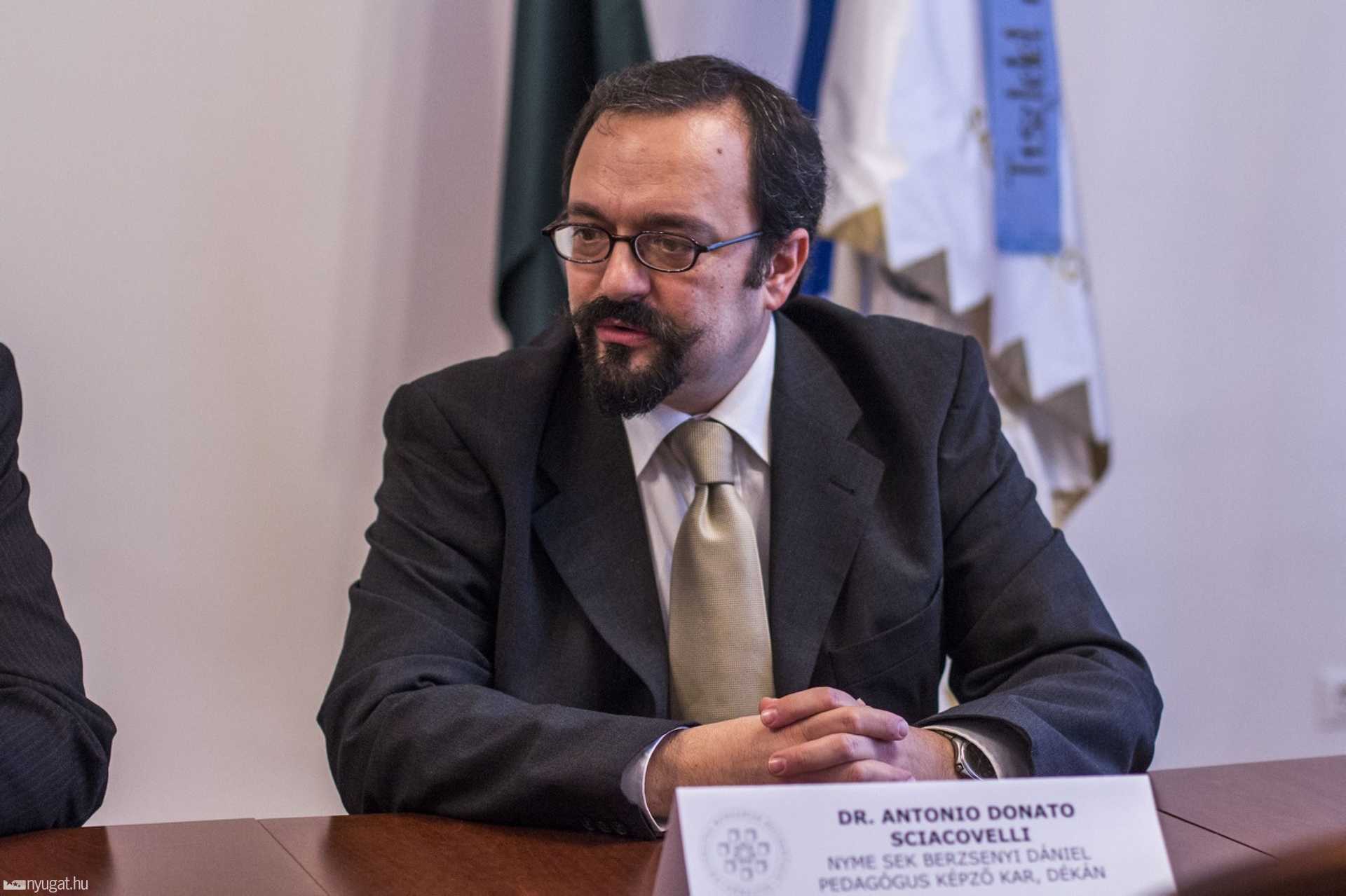 Dr. Antonio Donato Sciacovelli - NymESEK Berzsenyi Dániel Pedagógus Képző Kar - dékán