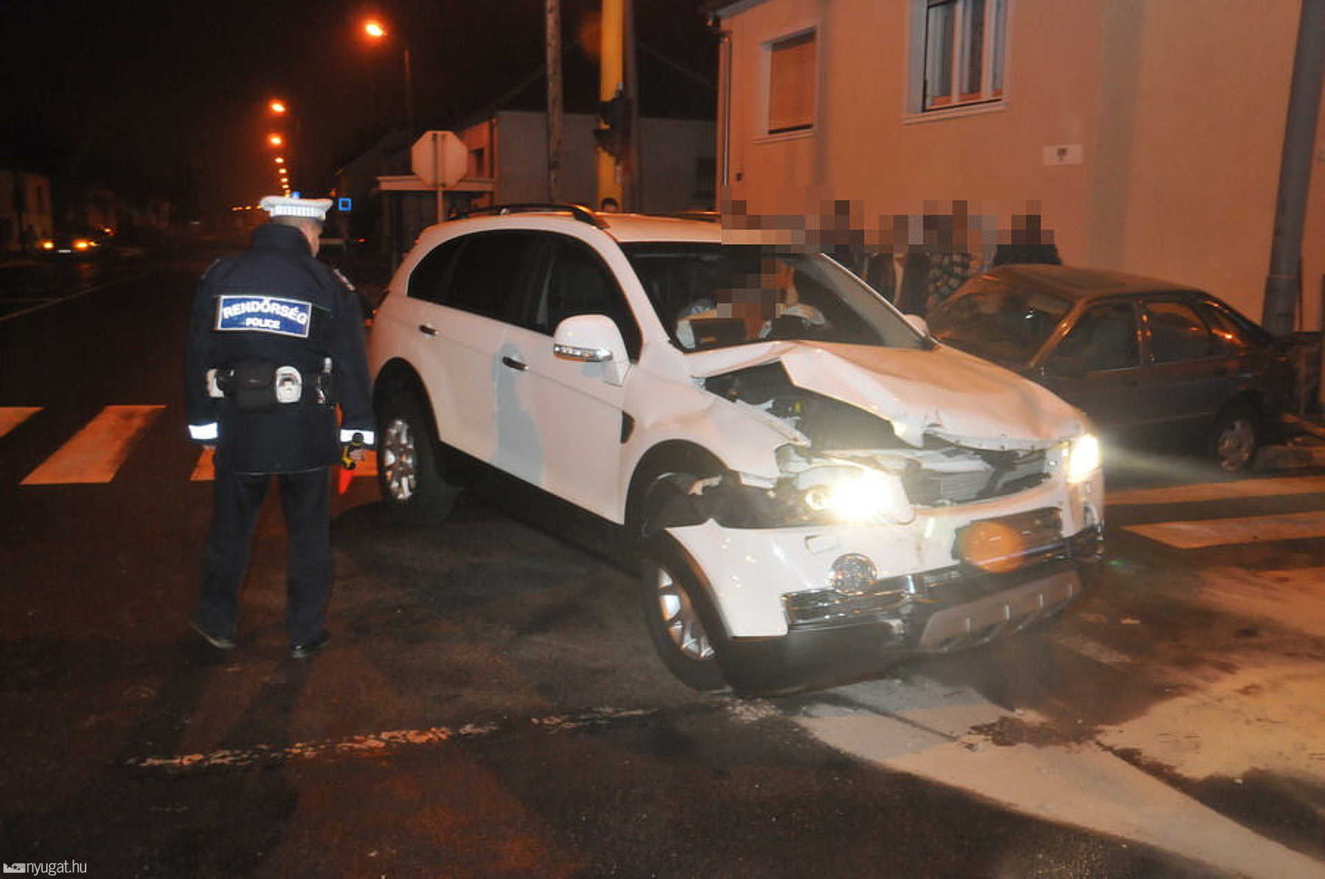 Elsőre indult a motor, a Chevrolet saját kerekein tolatott el a helyszínről