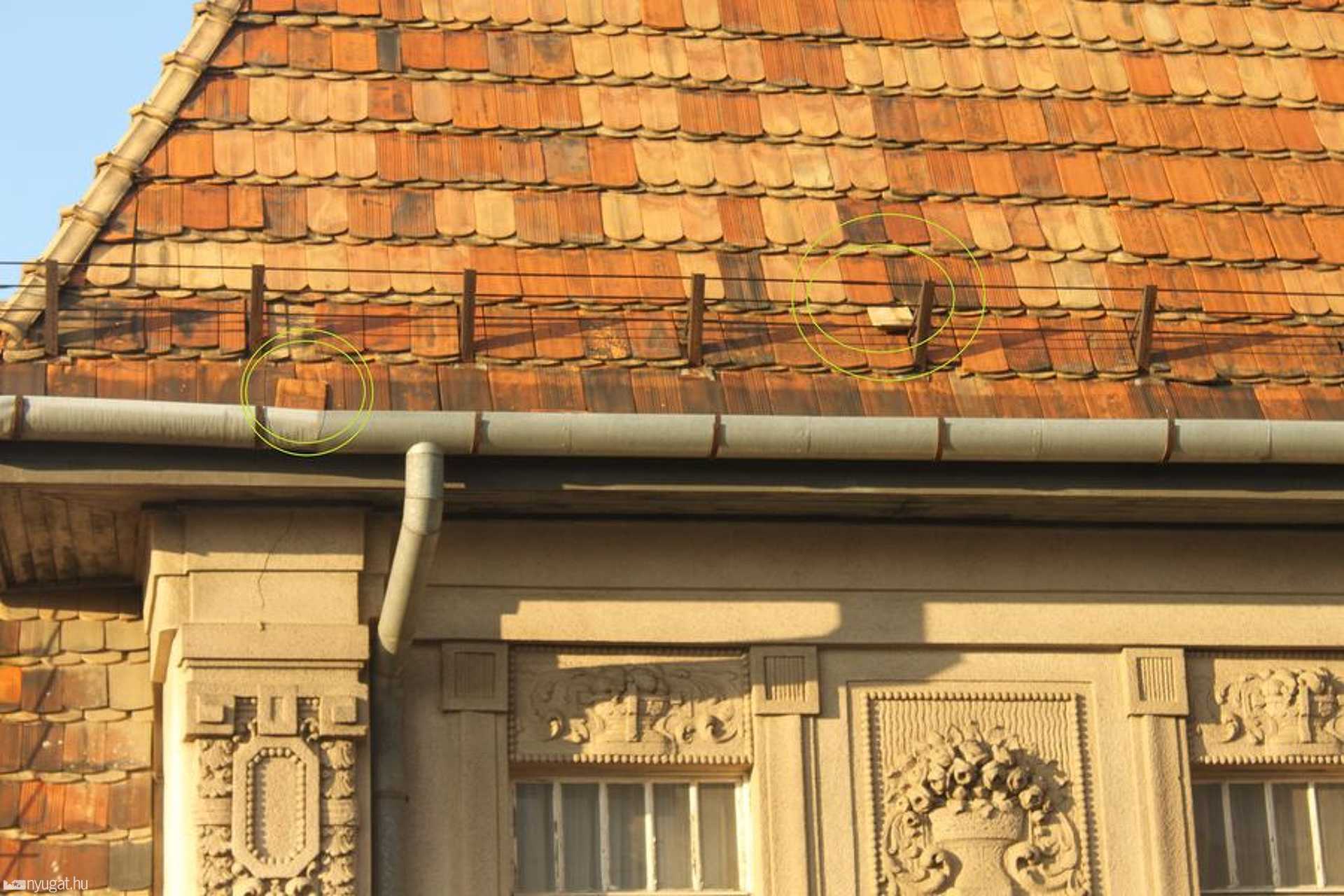 Nagyszálló megindult cserepei