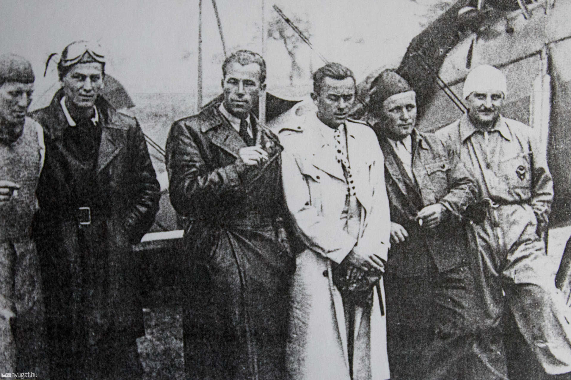 Vát, 1944. Balról-jobbra: Rózemberszki, Pogácsás István, Nagy Árpád, Konrád Lajos, Villányi József és Szabados József