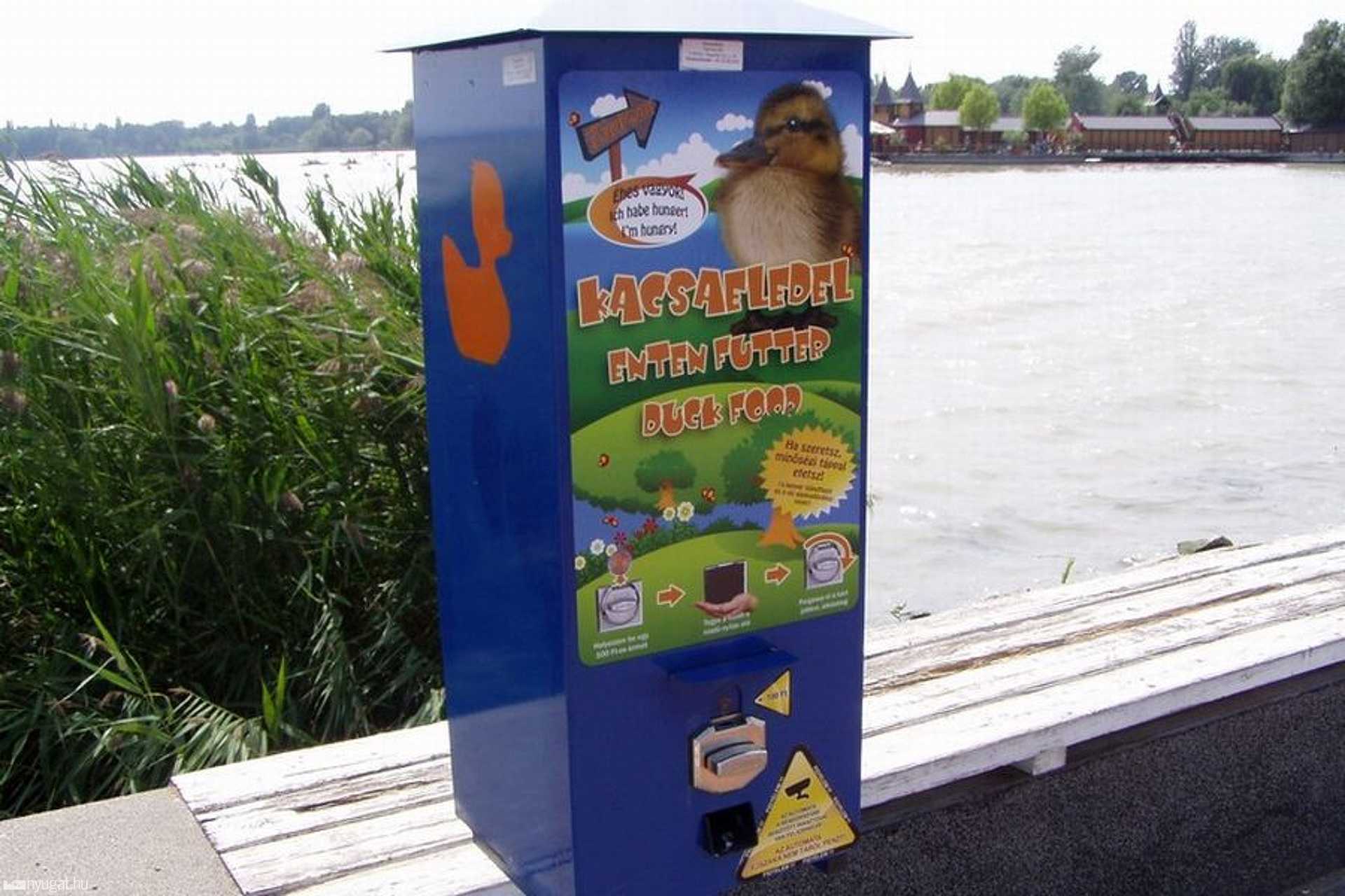 Jó üzlet a kacsaeledelt árusító automata