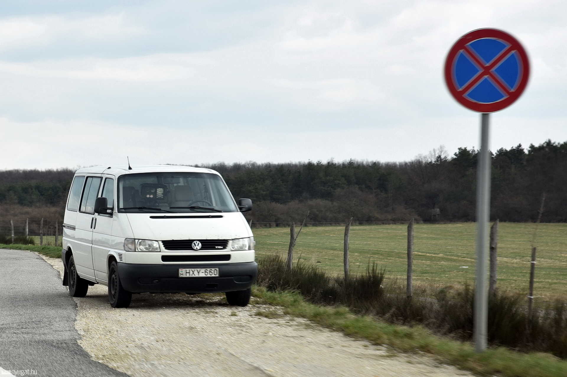 Sebességellenőrzés VHKKEP-pel az M86-on, a sárvári lehajtó közelében