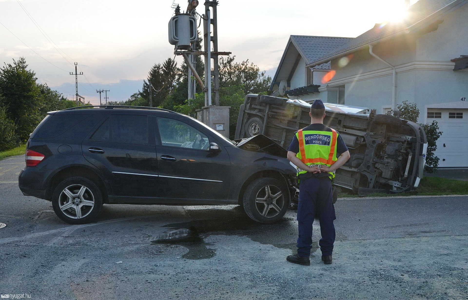 Terepjáró borította fel a Ford kisáruszállítót Szombathelyen