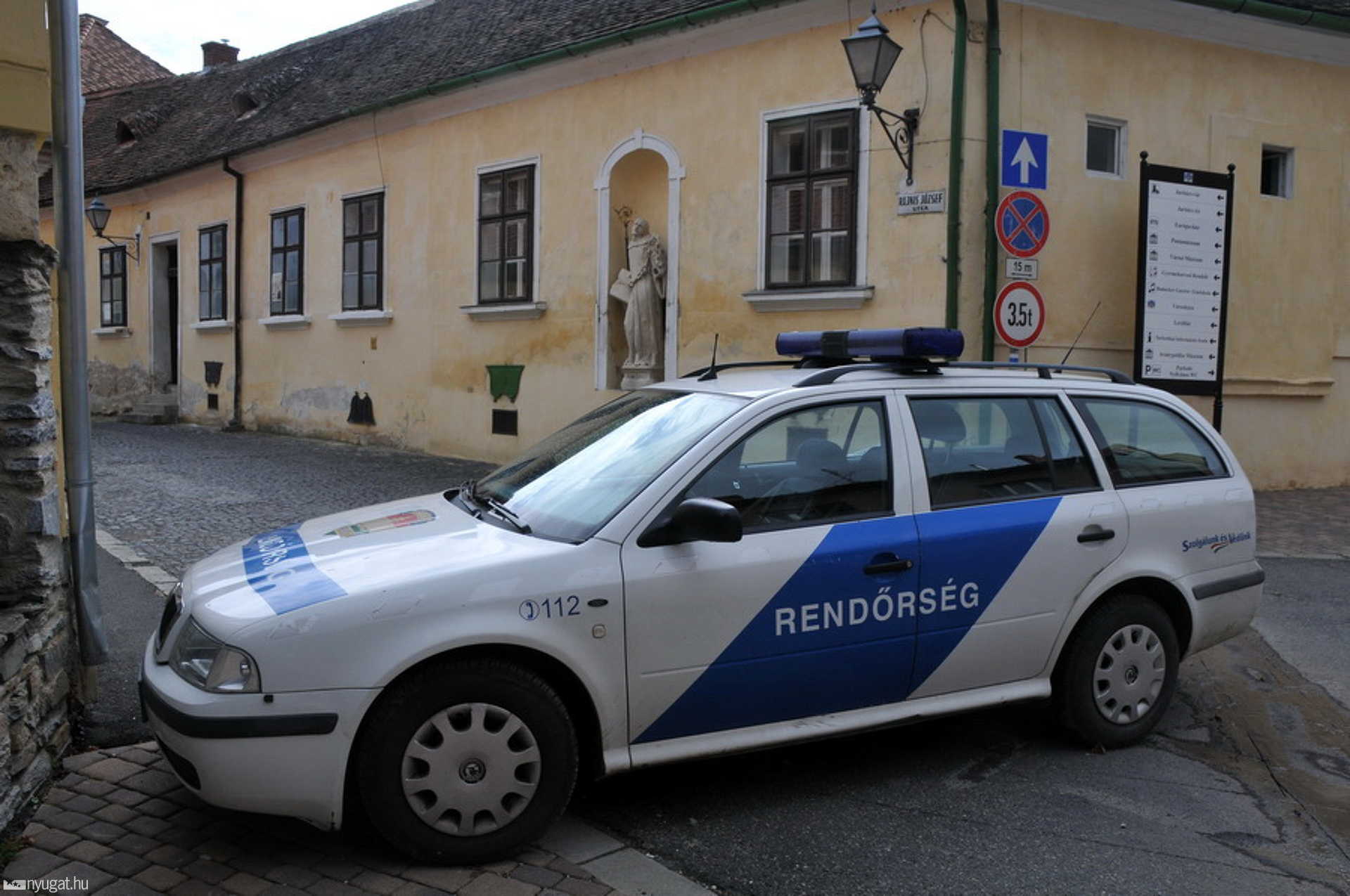 Gránátokat, aknákat, lőszereket találtak a kőszegi vár mellett