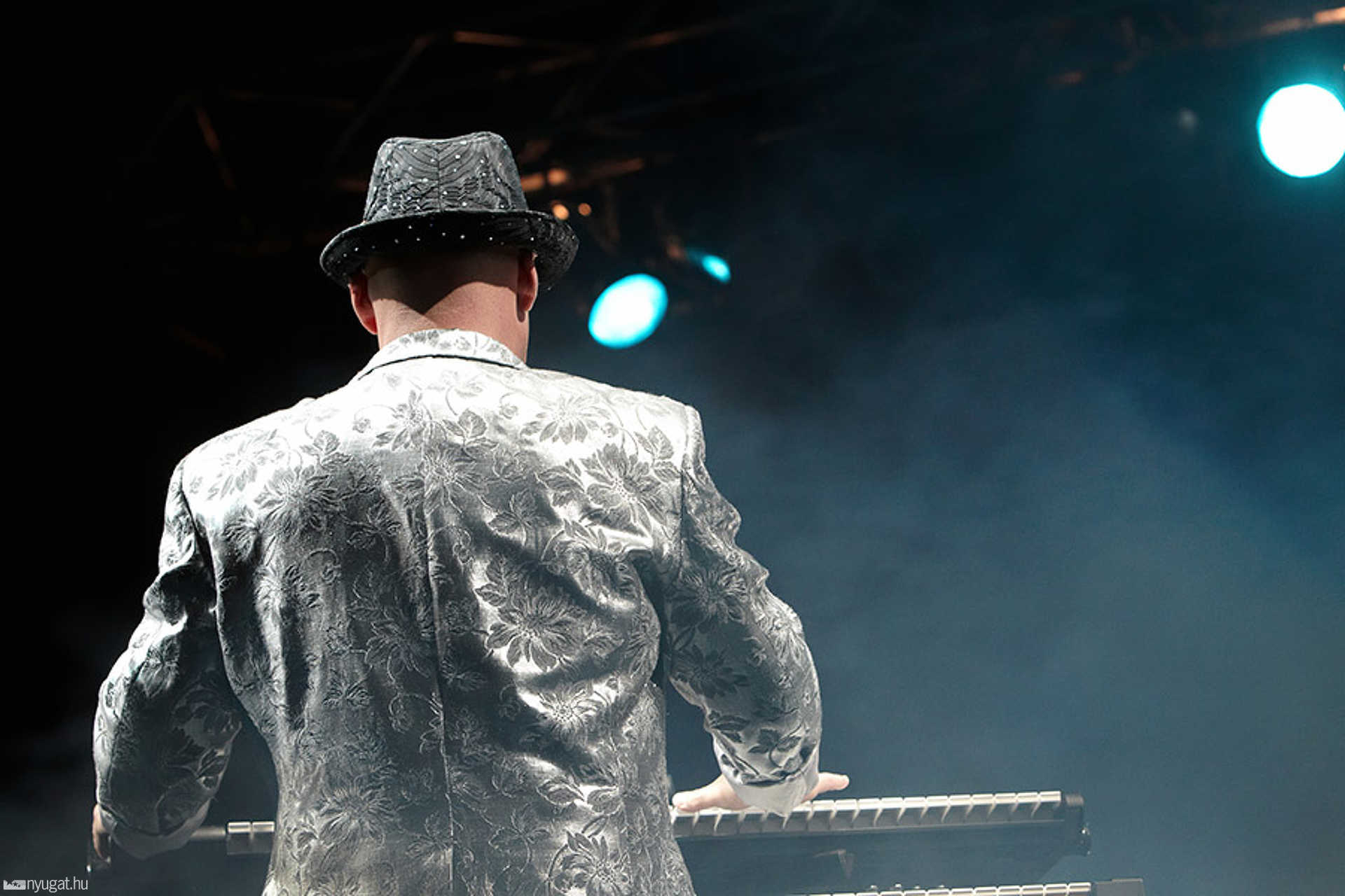 Berkes Gabi hátulról - Első emelet koncert