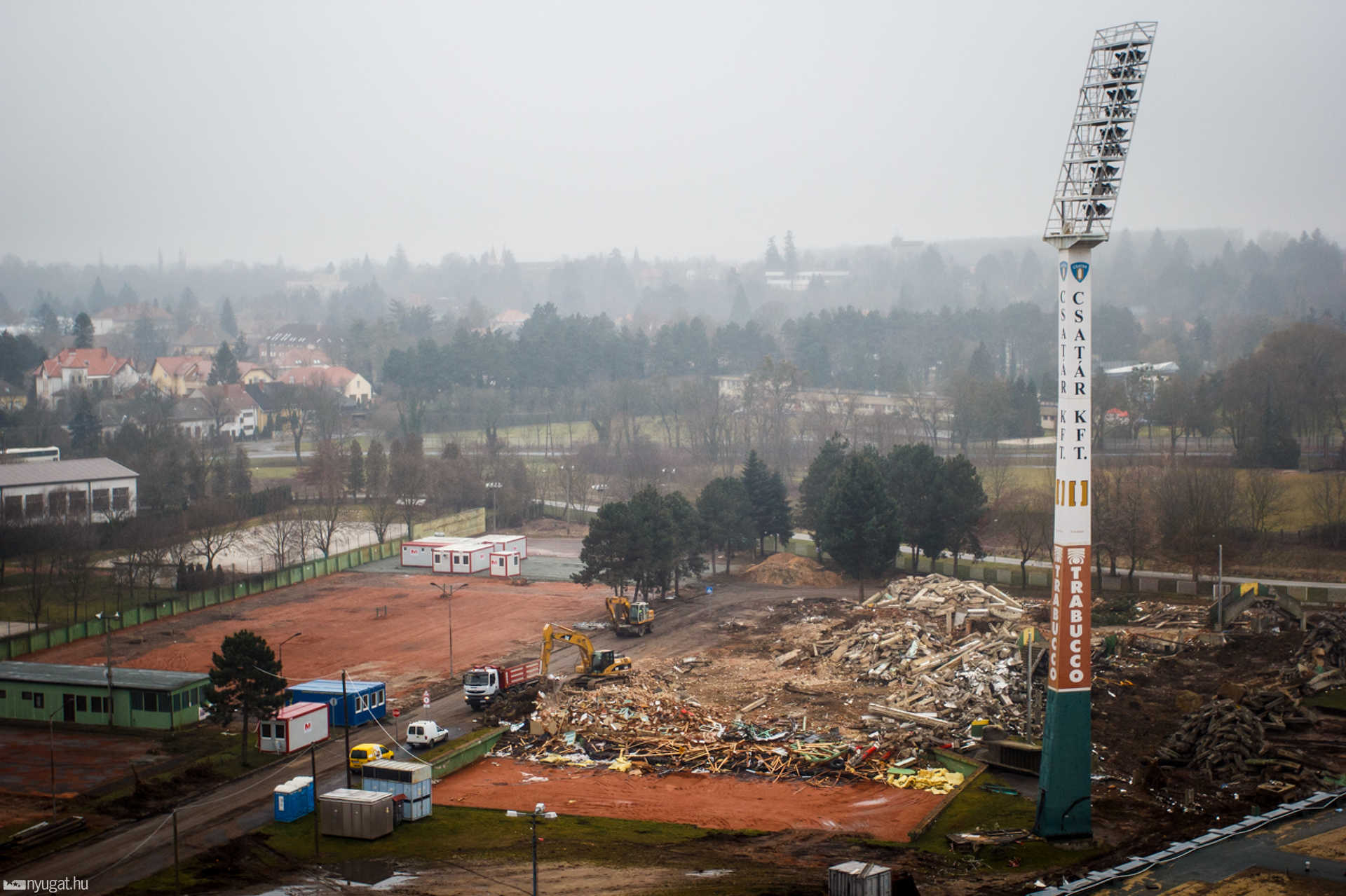 A Haladás-stadion bontása