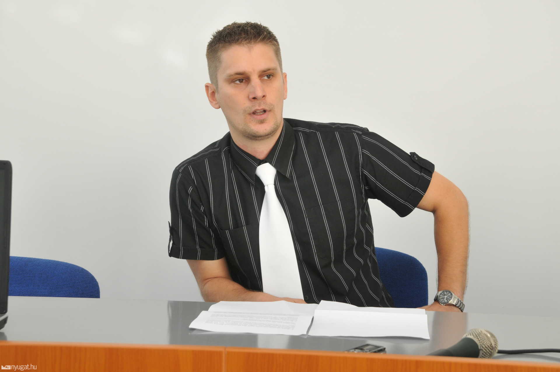 Pintér László százados