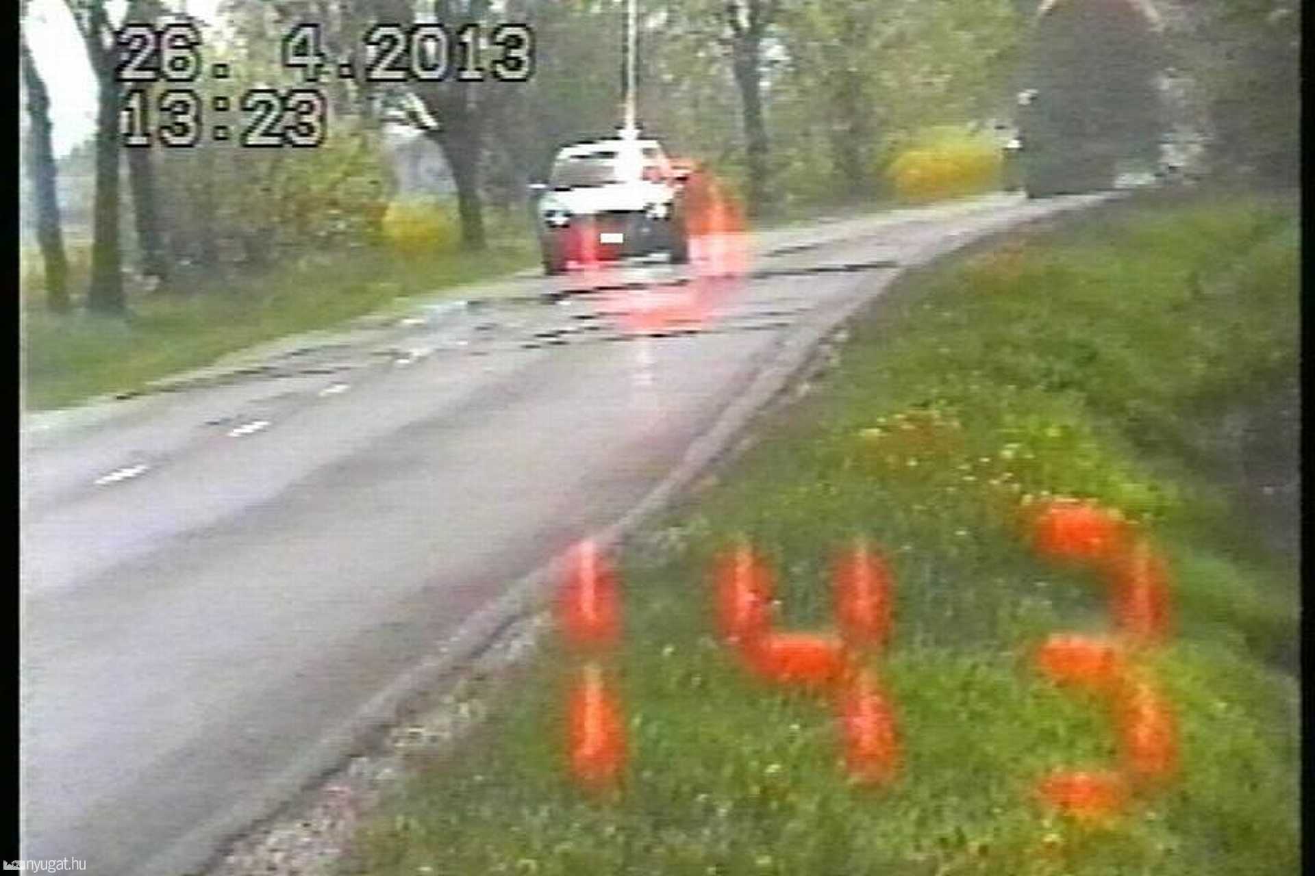 A bronzérmes is Meszlennél próbálkozott