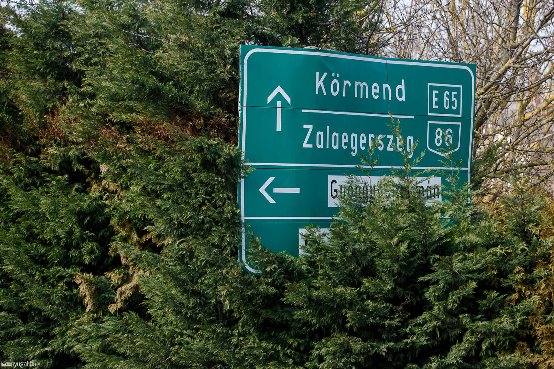 Útbaigazító táblák Szombathely külterületén