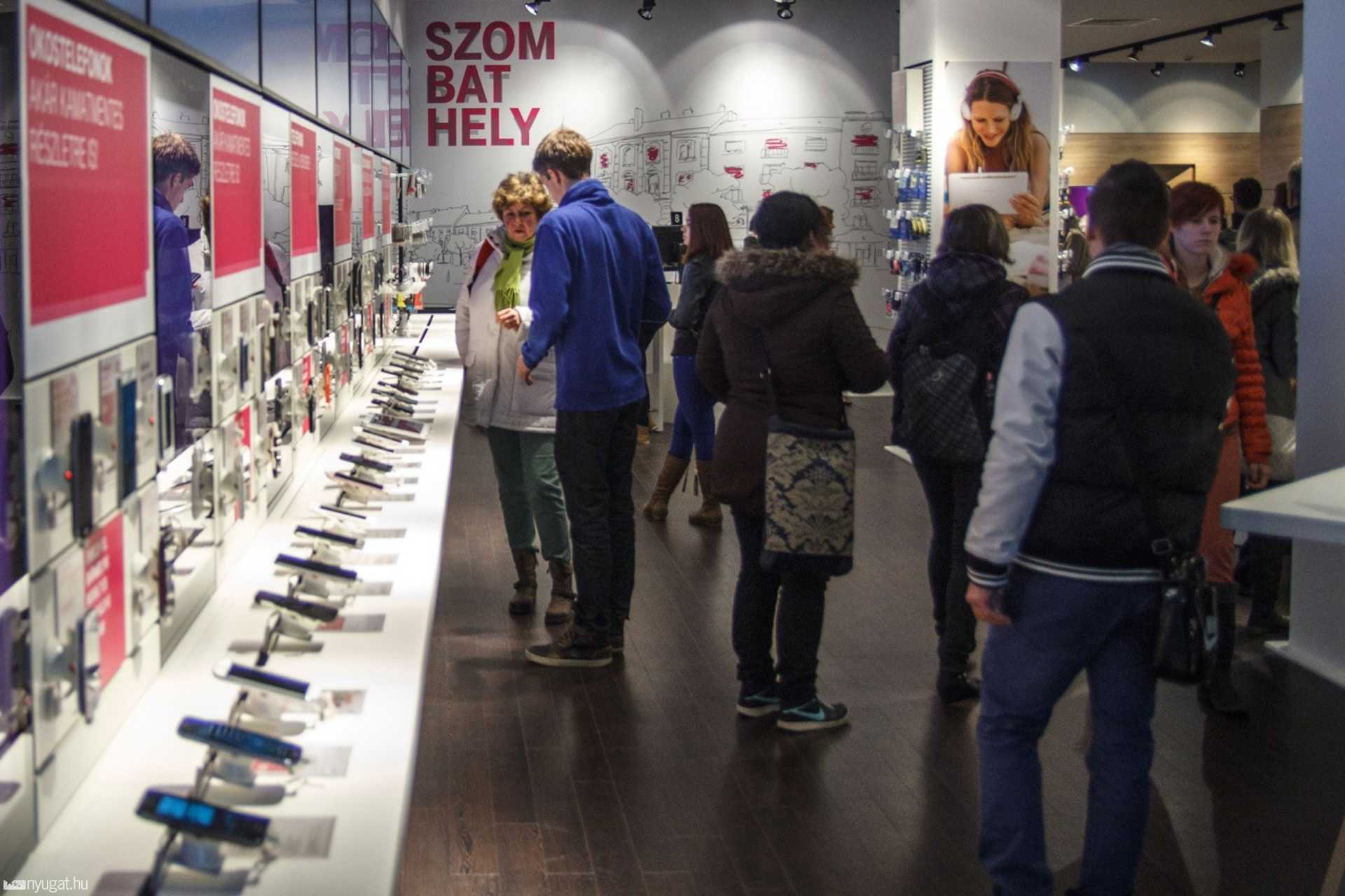Új Telekom üzlet a Fő téren
