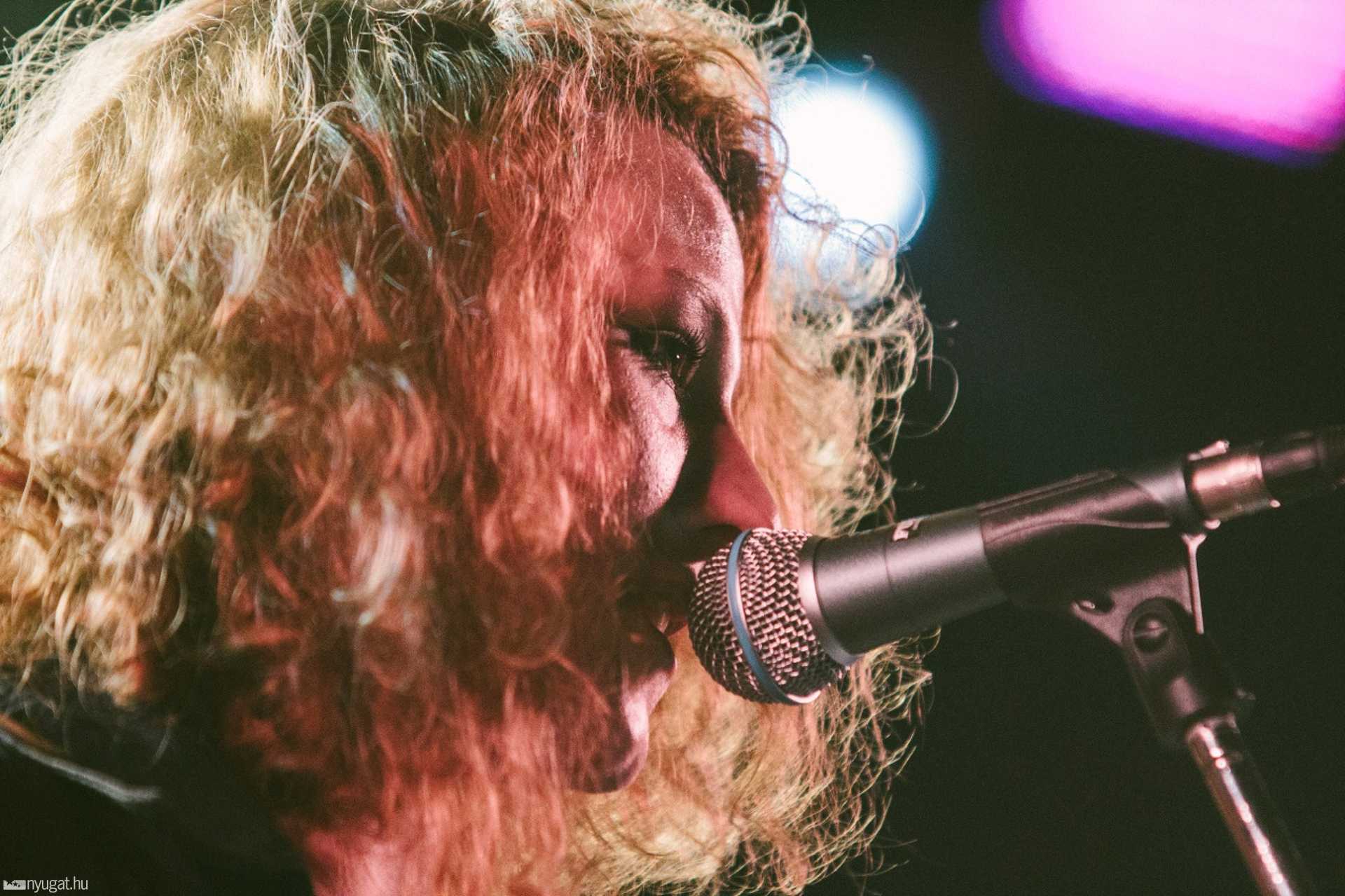 Dübörgő Wattacukrock koncert